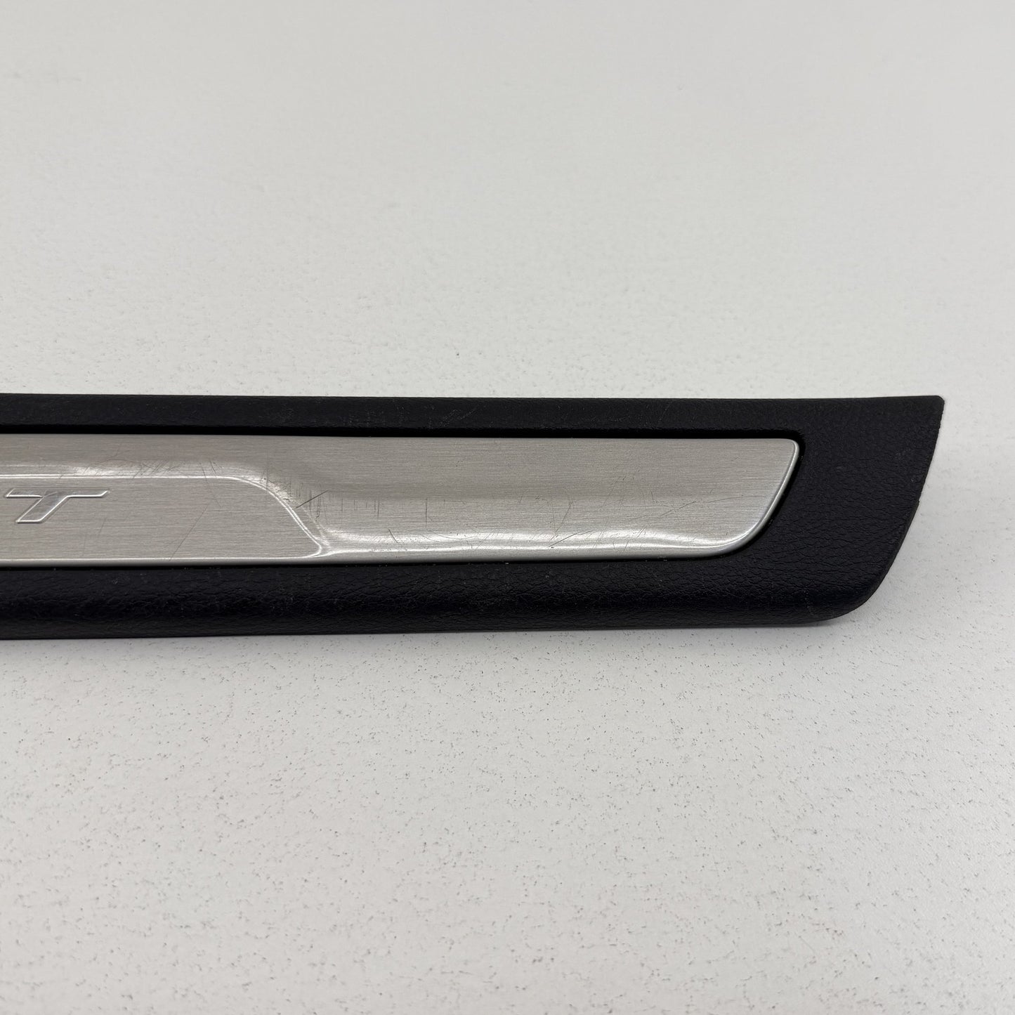 18-26 Dodge Durango SRT Right Front Door Sill Scuff Kick Plate 5UR52DX9AA OEM