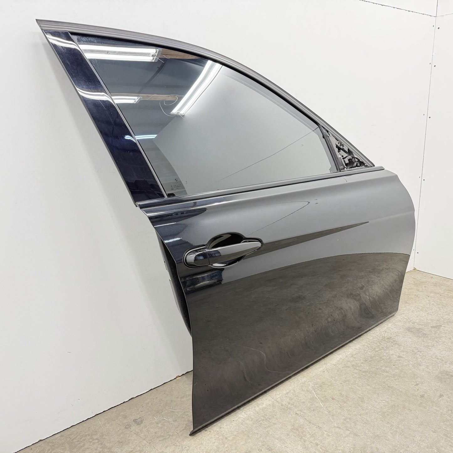 12-18 BMW F30 F80 M3 Sedan Passenger Right Front Door Shell Complete Black OEM