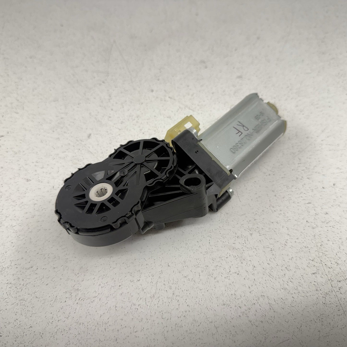 16-24 Chevrolet Camaro Right Front Upper Seat Adjustment Adjust Motor OEM