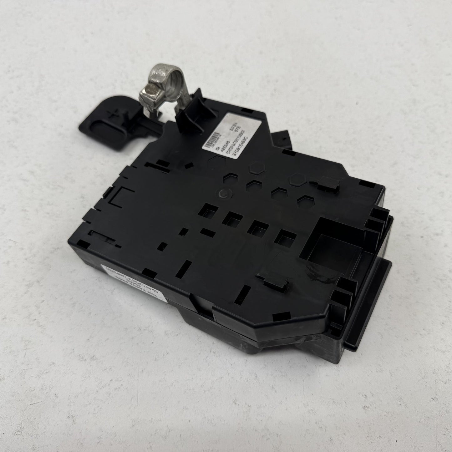 2014-2018 Bentley Flying Spur Right Side Battery Starter Fuse Box 3Y0915463C OEM