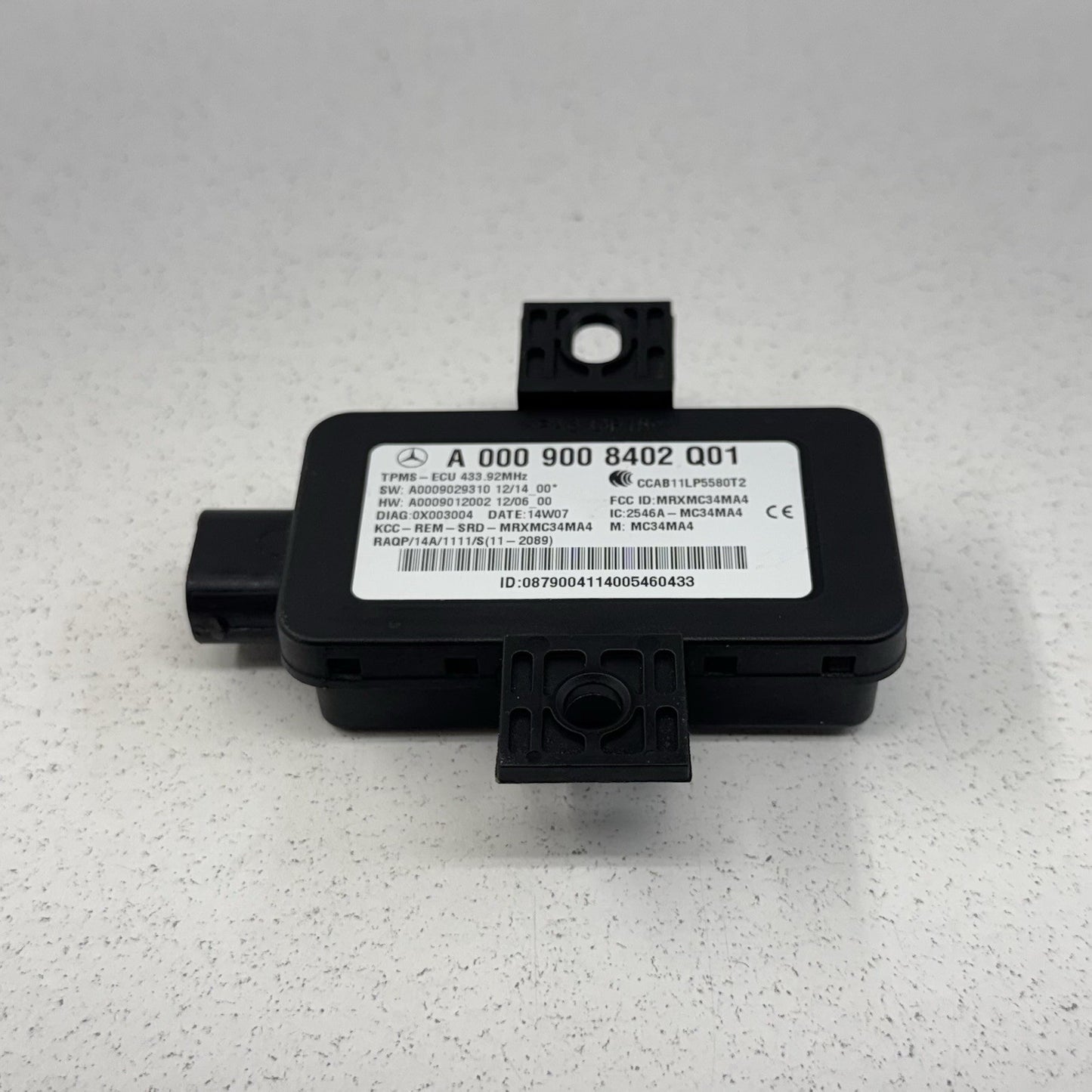 10-18 Mercedes W212 W218 CLS550 E550 Tire Pressure Monitor Module 0009008402 OEM
