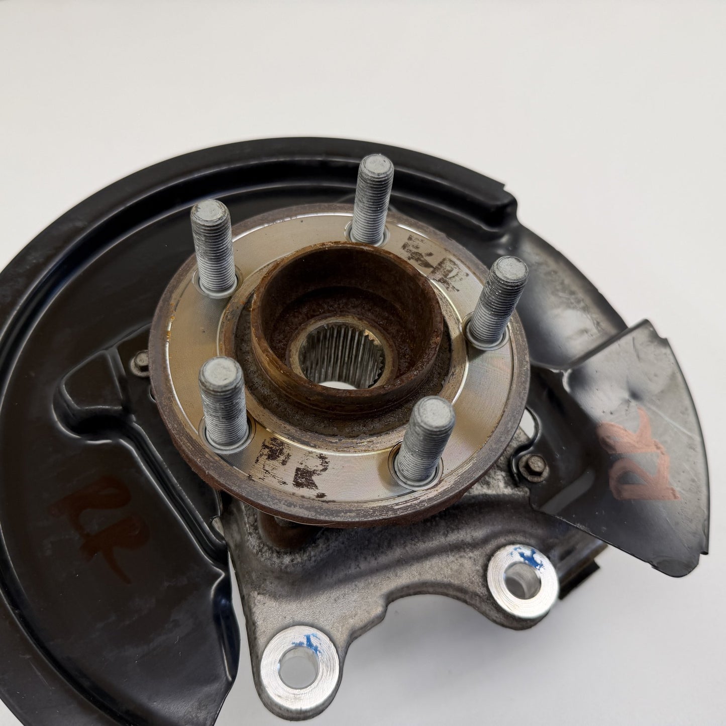 2015-2023 Ford Mustang GT Right Rear Spindle Knuckle Hub Wheel Bearing OEM
