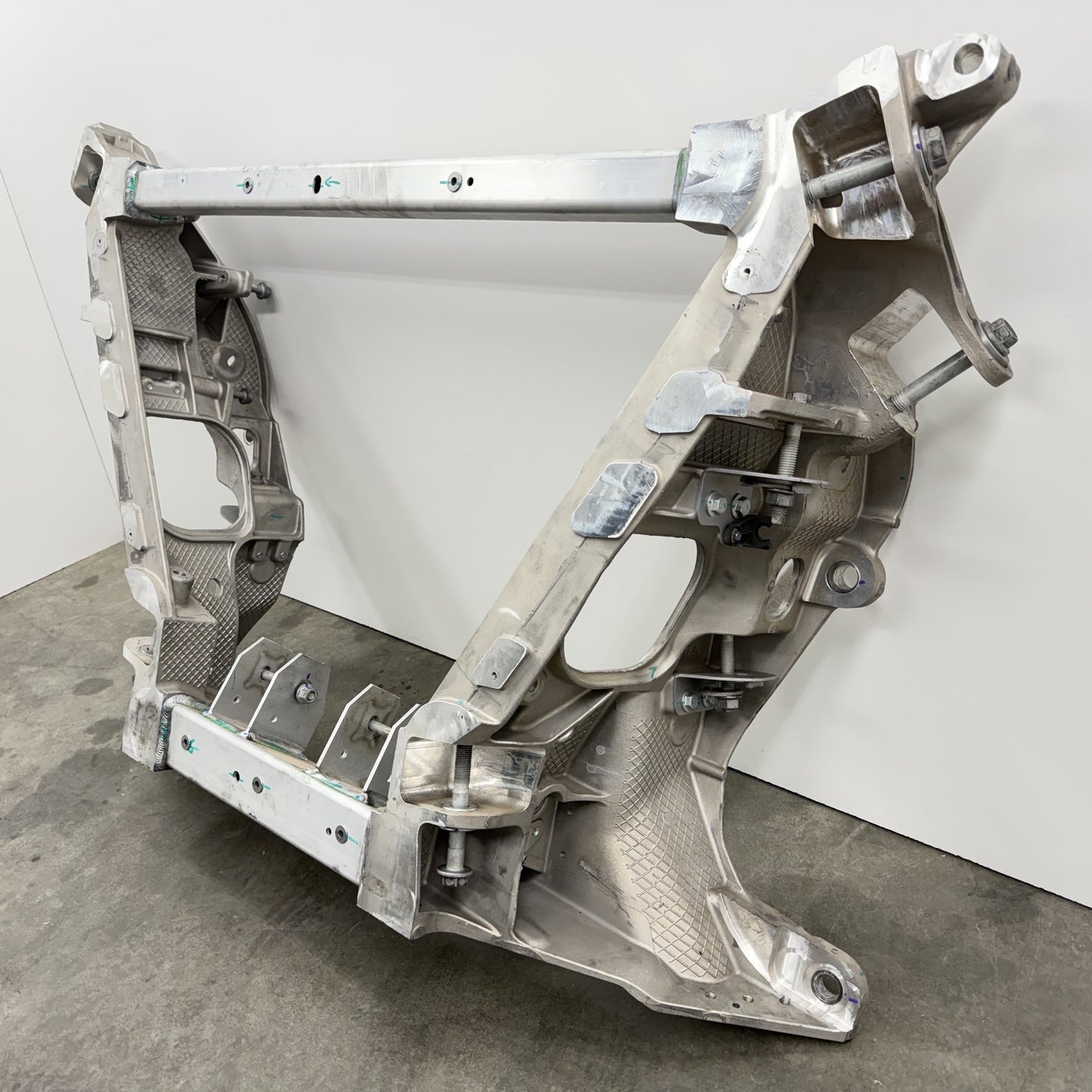 2022-2024 Rivian R1S Rear Subframe Crossmember Cradle Suspension Carrier OEM