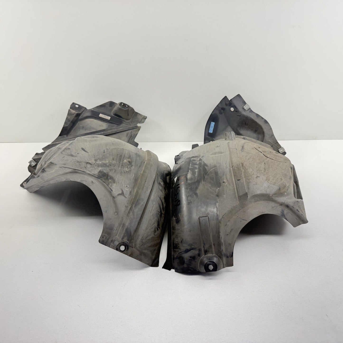 14-16 Mercedes W212 E350 Left Front Fender Liner Wheel Arch Splash Guard OEM
