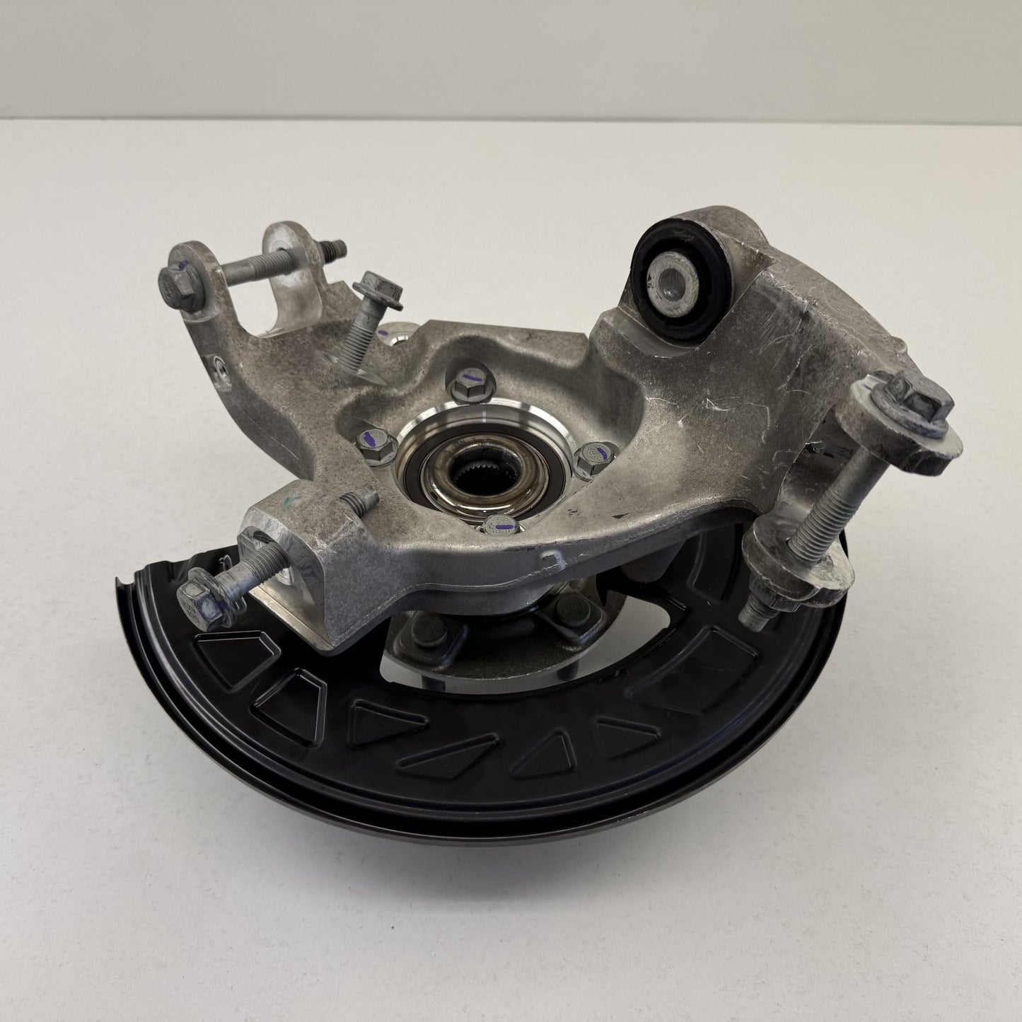 2022-2024 Rivian R1S R1T Right Rear Spindle Knuckle Hub Wheel Bearing OEM