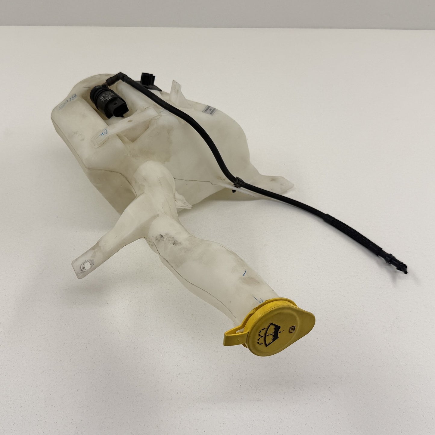 2019-2026 Ram 2500 3500 Windshield Washer Reservoir Bottle Tank 68362466AD OEM