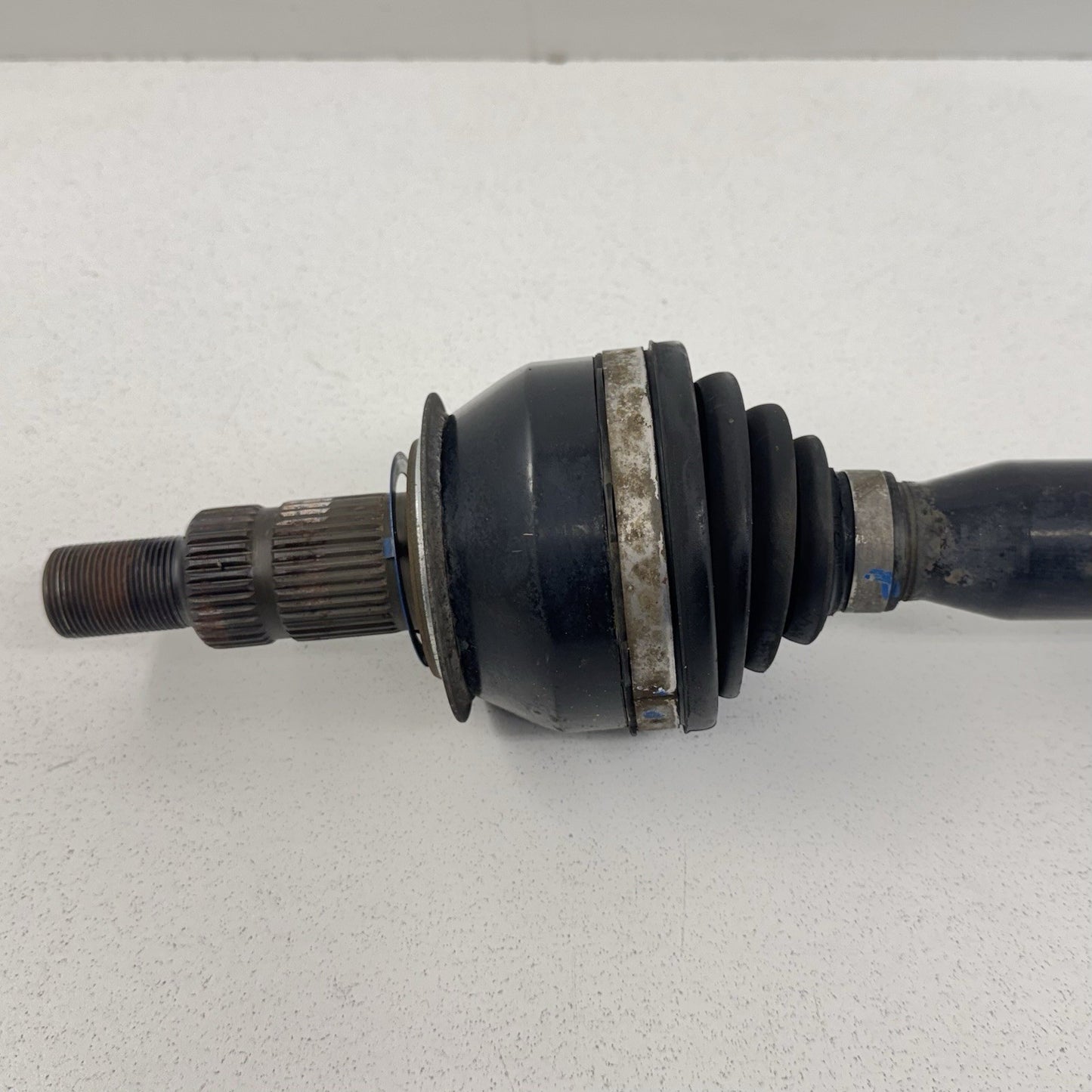 10-15 Chevrolet Camaro SS Passenger Right Rear CV Axle Shaft 92238378 OEM