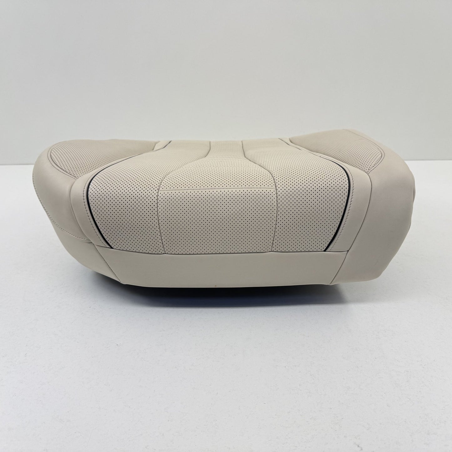 2014-2017 Mercedes-Benz S550 W222 Right Rear Power Seat Lower Cushion Beige OEM