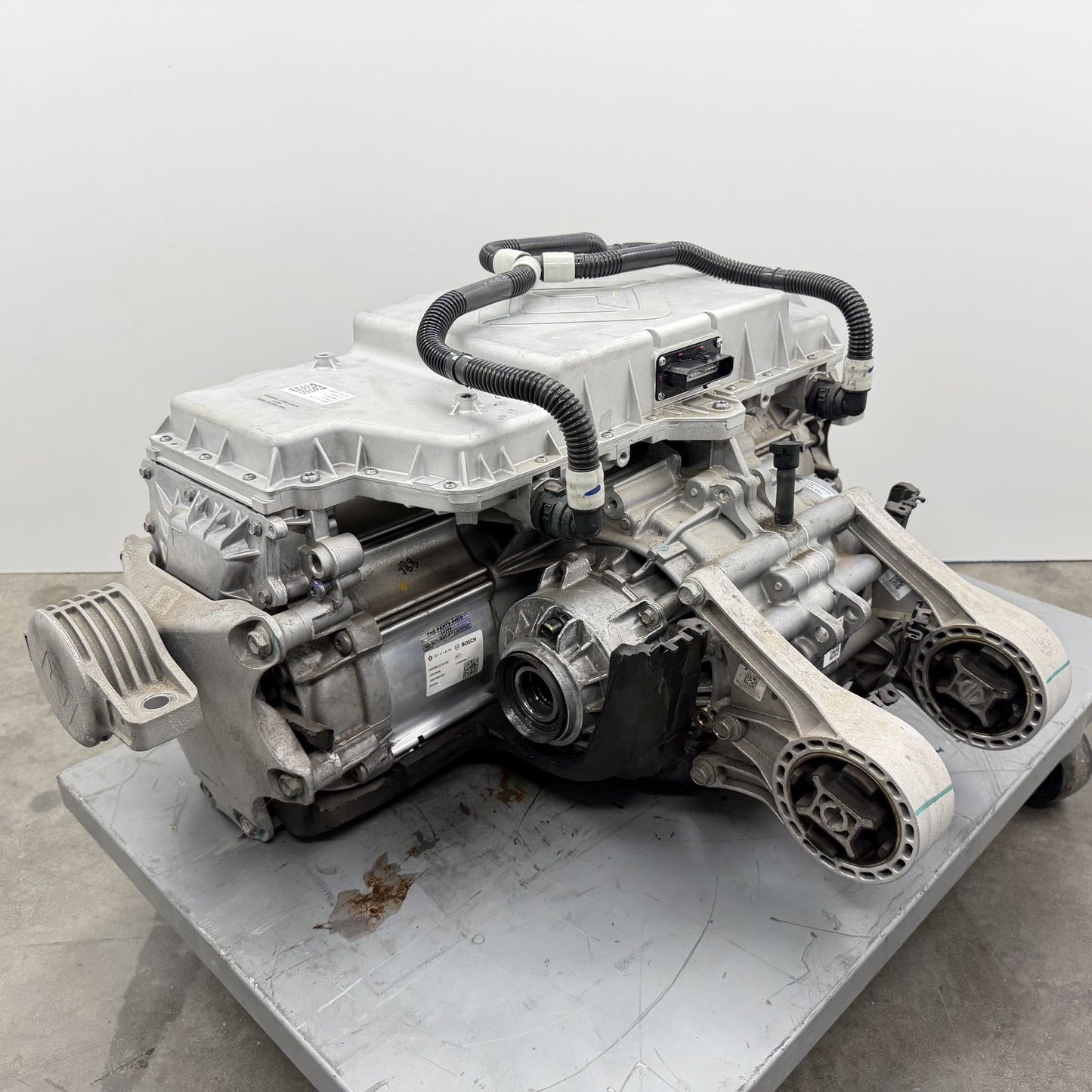 2022-2024 Rivian R1S Quad Motor Rear Drive Unit Electric Motor PT00054488-F OEM