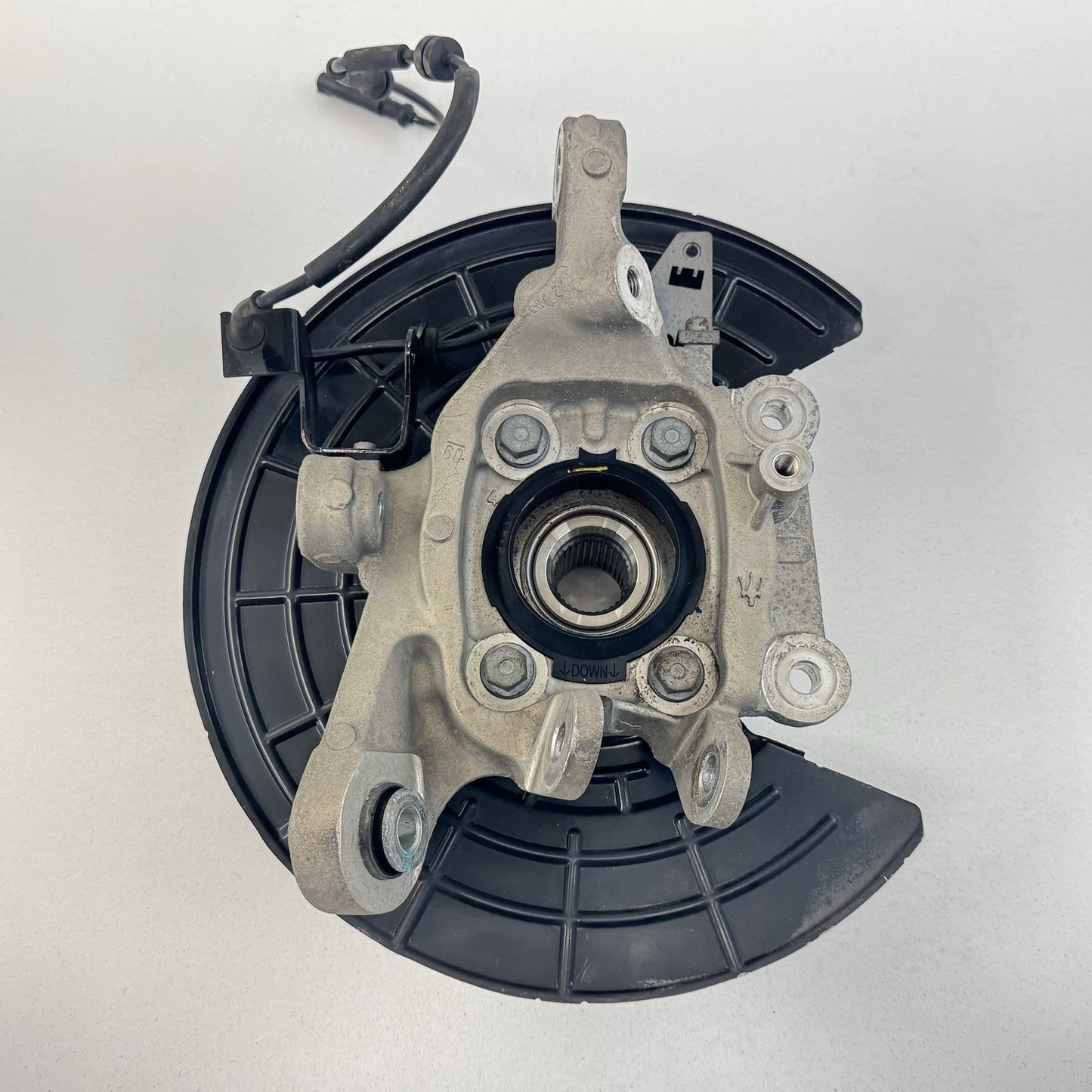 17-24 Maserati Ghibli Right Rear Spindle Knuckle Hub With Control Arm Set OEM