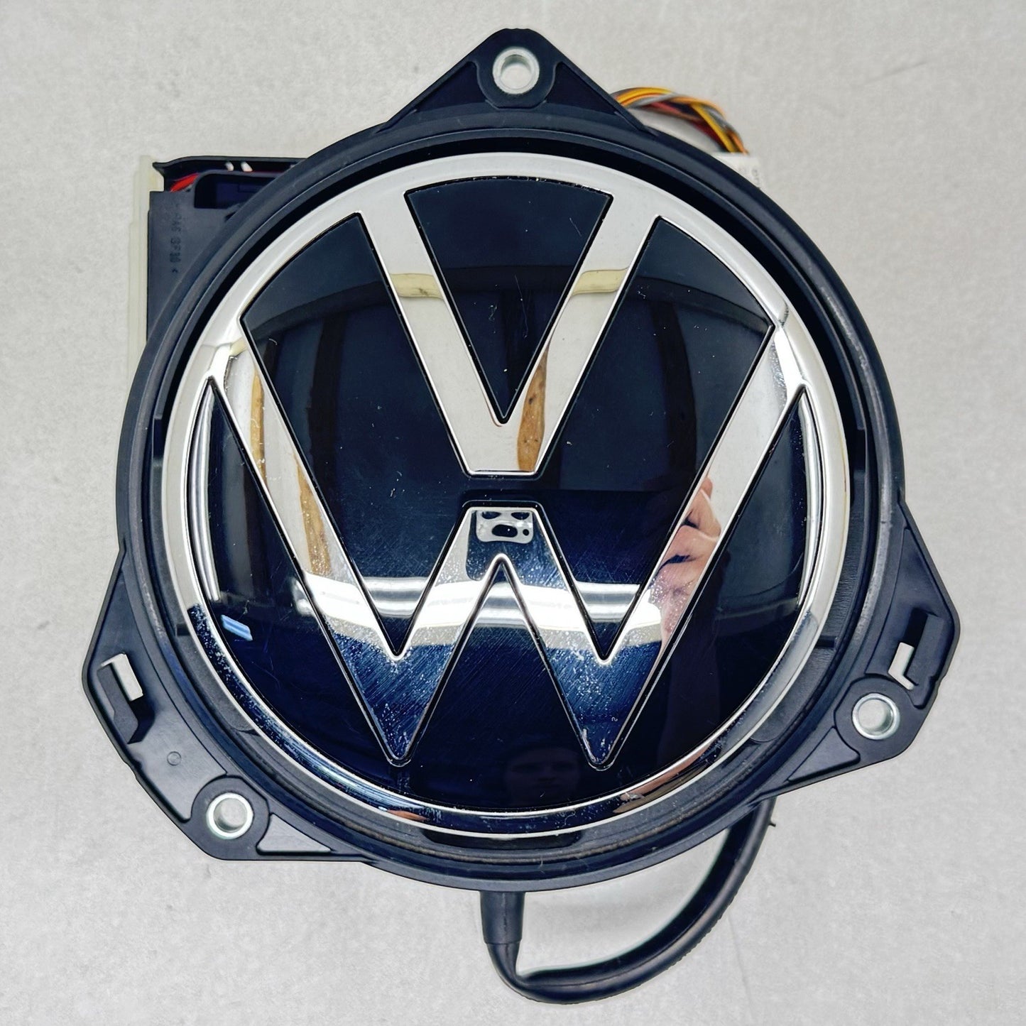 22-25 Volkswagen Golf R MK8 Tailgate Lid Handle Actuator W/ Rear View Camera OEM