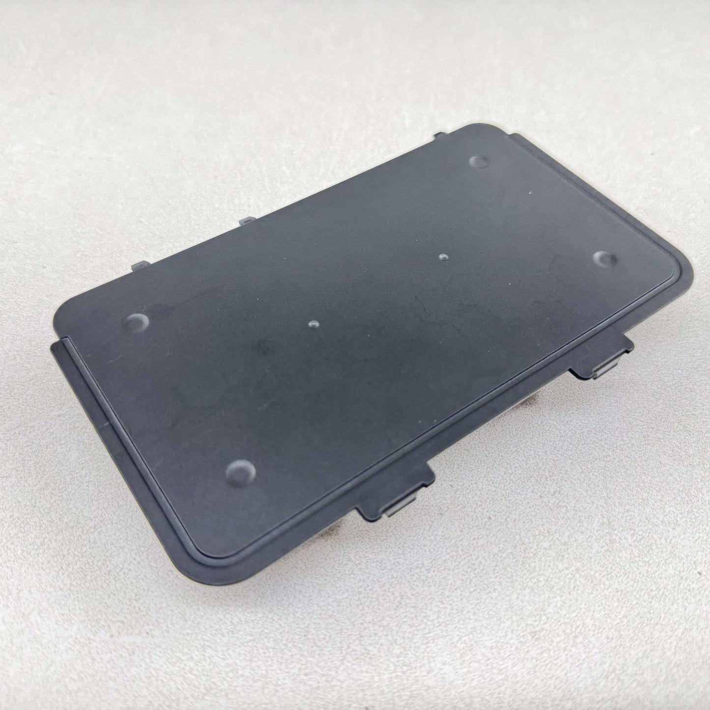 22-25 VOLKSWAGEN GOLF R MK8 CENTER CONSOLE WIRELESS CHARGE PHONE CHARGING OEM
