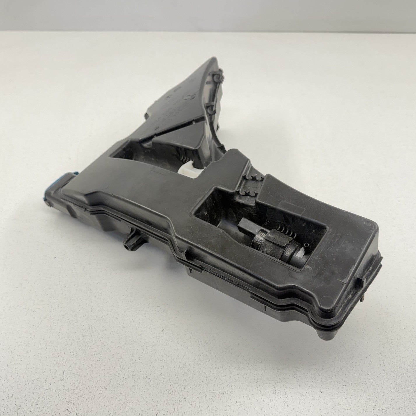 18-24 Audi A5 S5 Windshield Washer Reservoir Bottle Tank 8W6955451E OEM