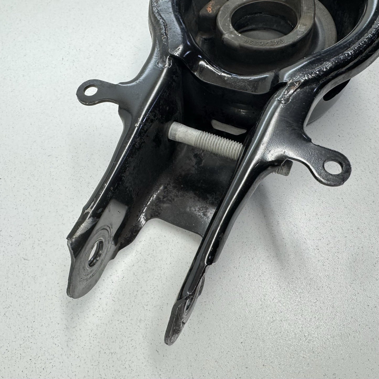 16-24 Chevrolet Camaro Passenger Right Rear Lower Spring Seat Control Arm OEM