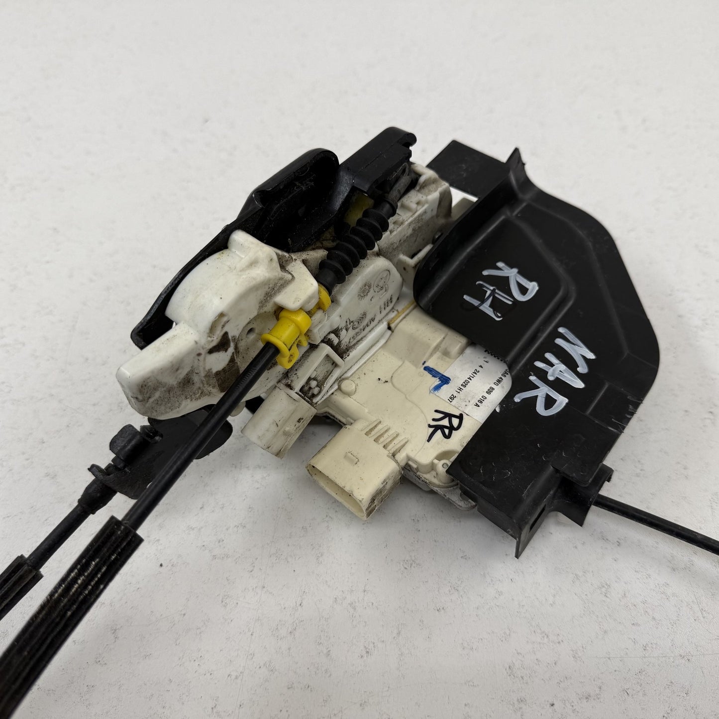 2014-2018 Bentley Flying Spur Passenger Right Rear Door Lock Latch Actuator OEM