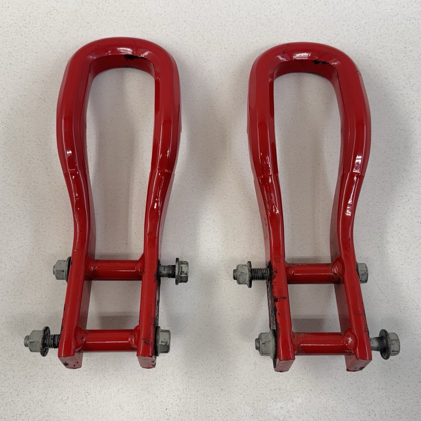 20-26 Chevy Silverado 2500 3500 Front Tow Recovery Hooks Pair Red 84513877 OEM