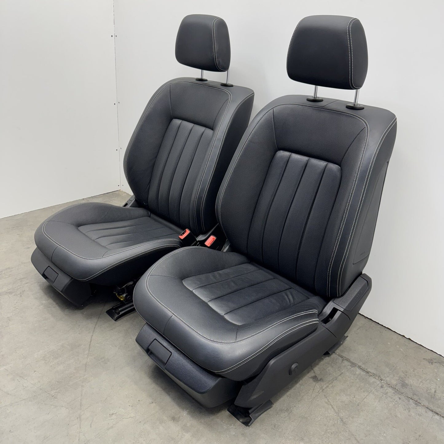 12-18 Mercedes Benz CLS550 W218 Front Seat Pair Leather Black OEM