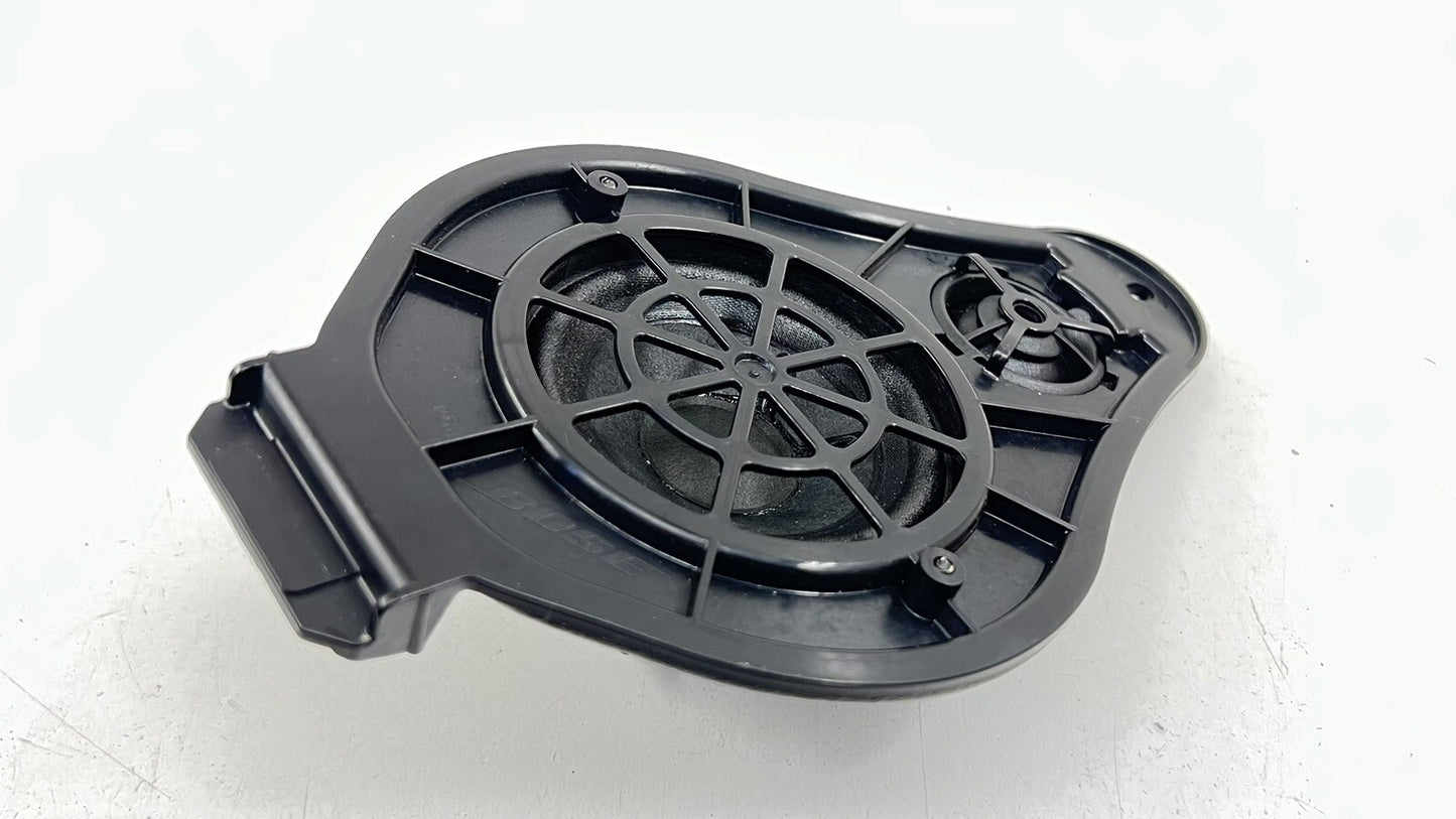 05-12 PORSCHE 911 997 REAR QUARTER PANEL BOSE SPEAKER TWEETER 997.645.045.01 OEM
