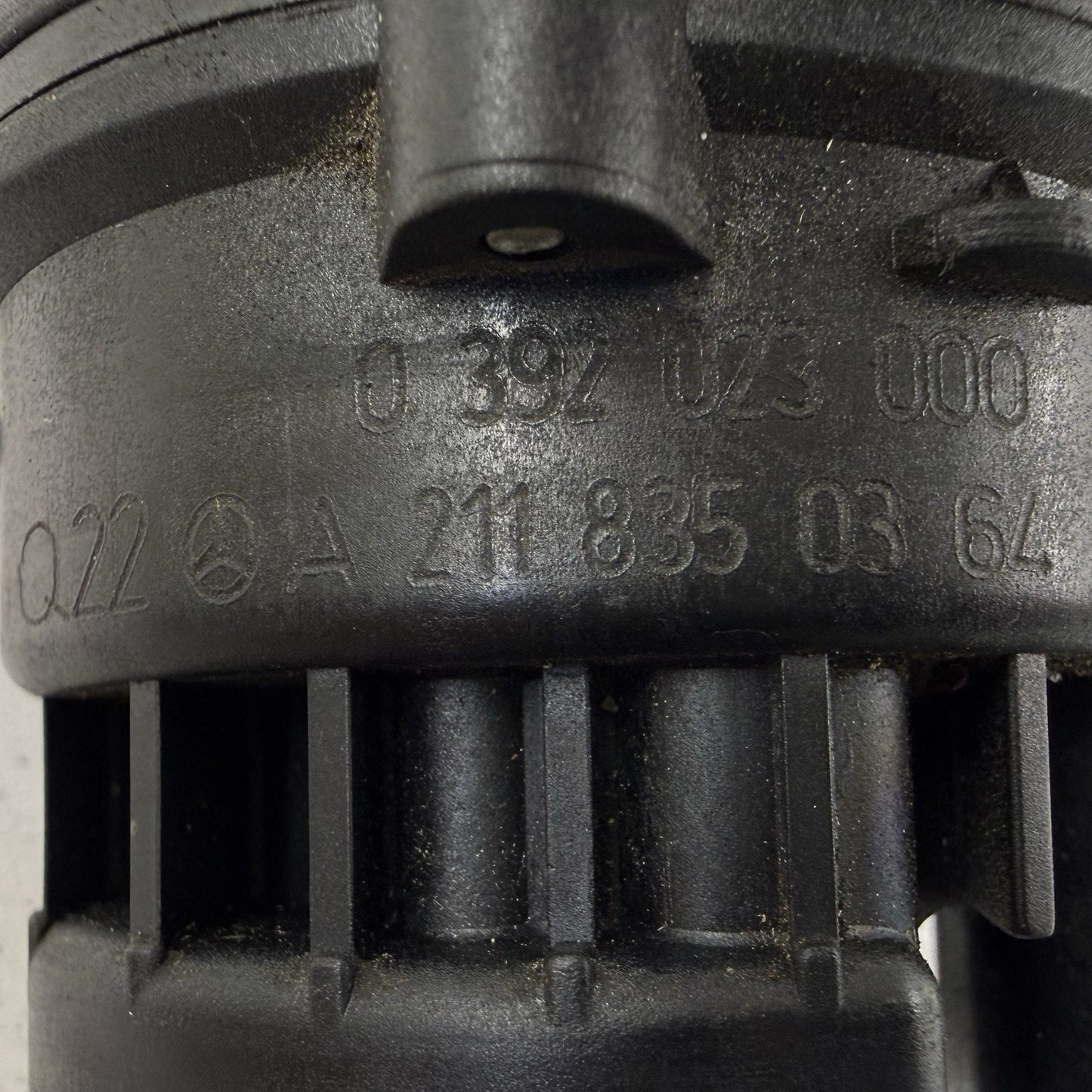 03-16 Mercedes W212 E350 Auxiliary Water Pump 2118350364 56K Miles OEM
