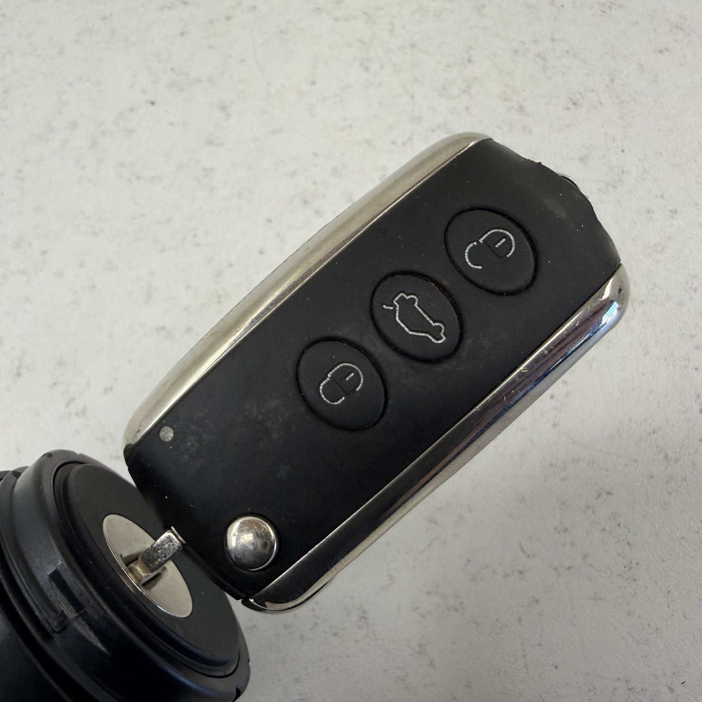 2014-2018 Bentley Flying Spur Ignition Switch Module W/ Key 3D0905865H OEM