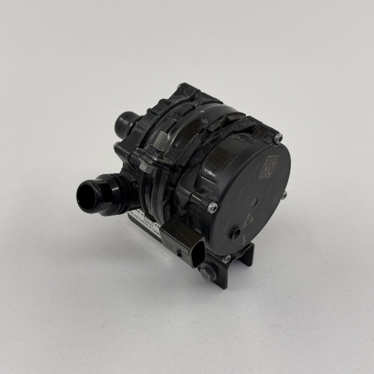 2022-2024 Rivian R1S Left Front Auxiliary Coolant Water Pump PT00061590-E OEM