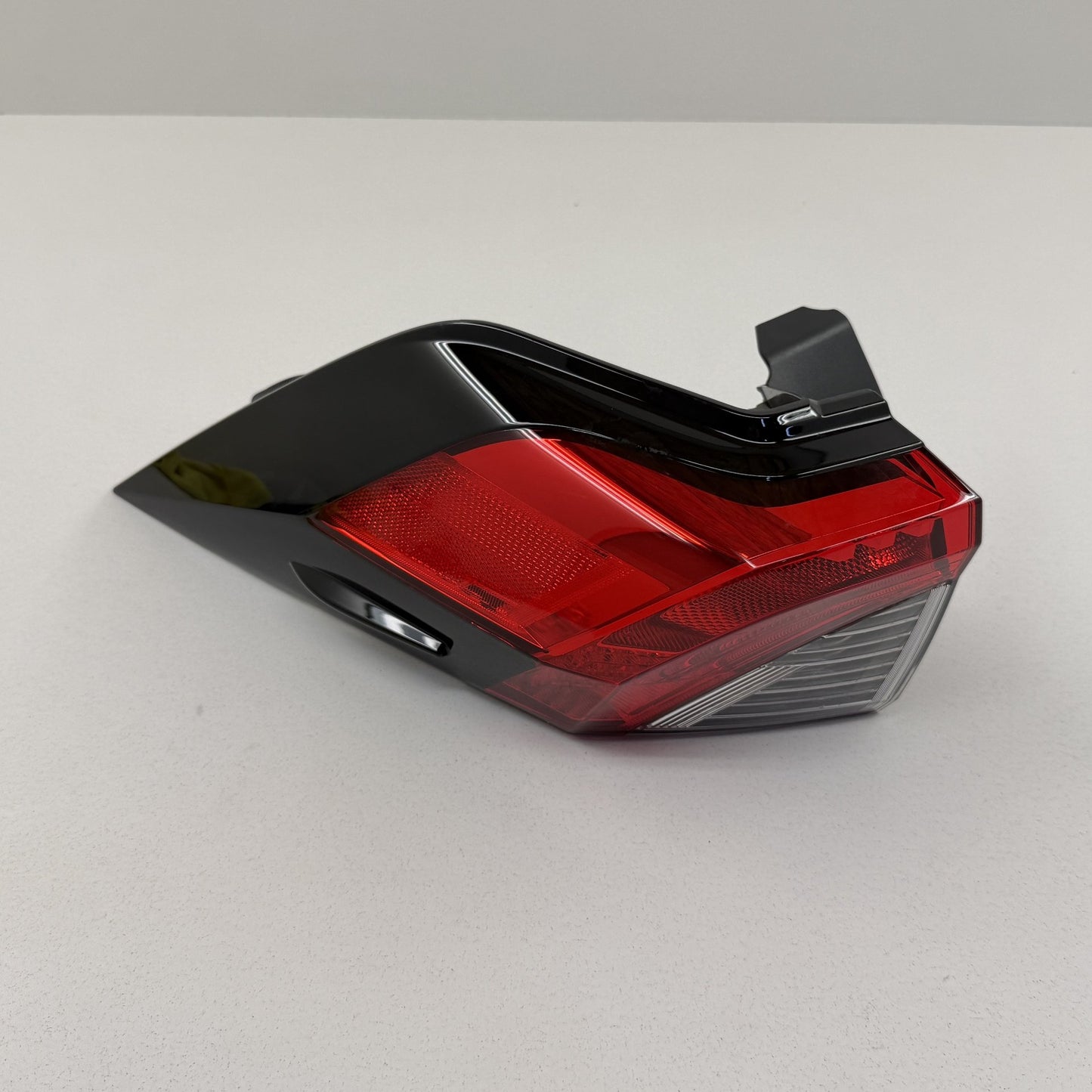 2019-2025 Toyota RAV4 Left Rear Outer LED Taillight Light Lamp 81560-42221 OEM