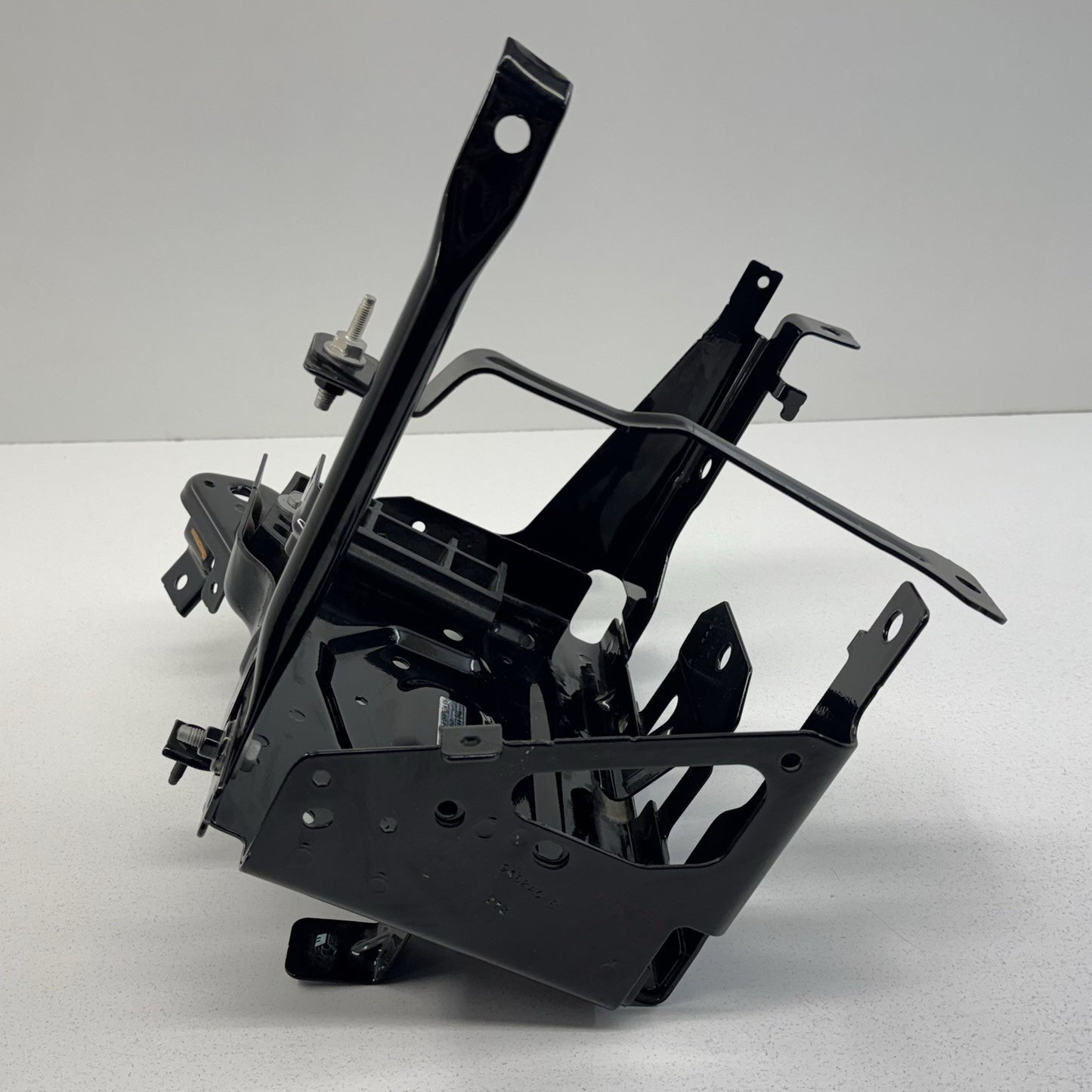 20-25 Silverado Sierra 2500 3500 Passenger Right Battery Tray Mount Bracket OEM