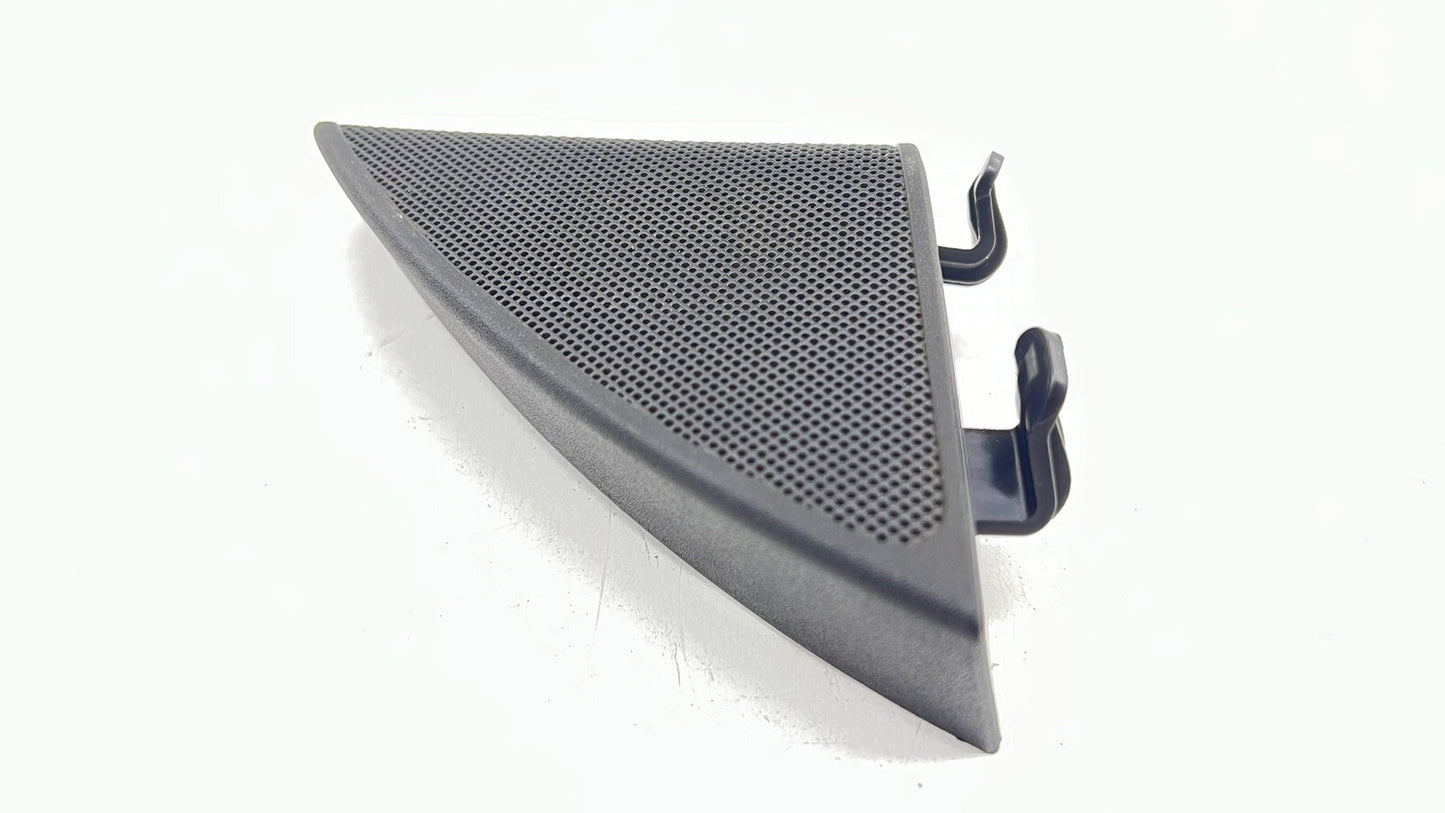 15-21 MERCEDES-BENZ C63S W205 RIGHT FRONT DOOR PANEL CORNER SPEAKER TRIM OEM