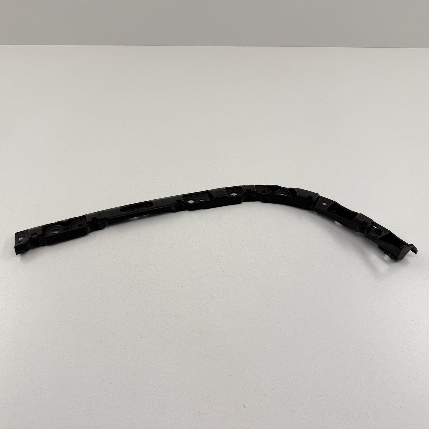 2022-2024 Rivian R1S Left Rear Quarter Fender Flare Bracket PT00015704-G OEM