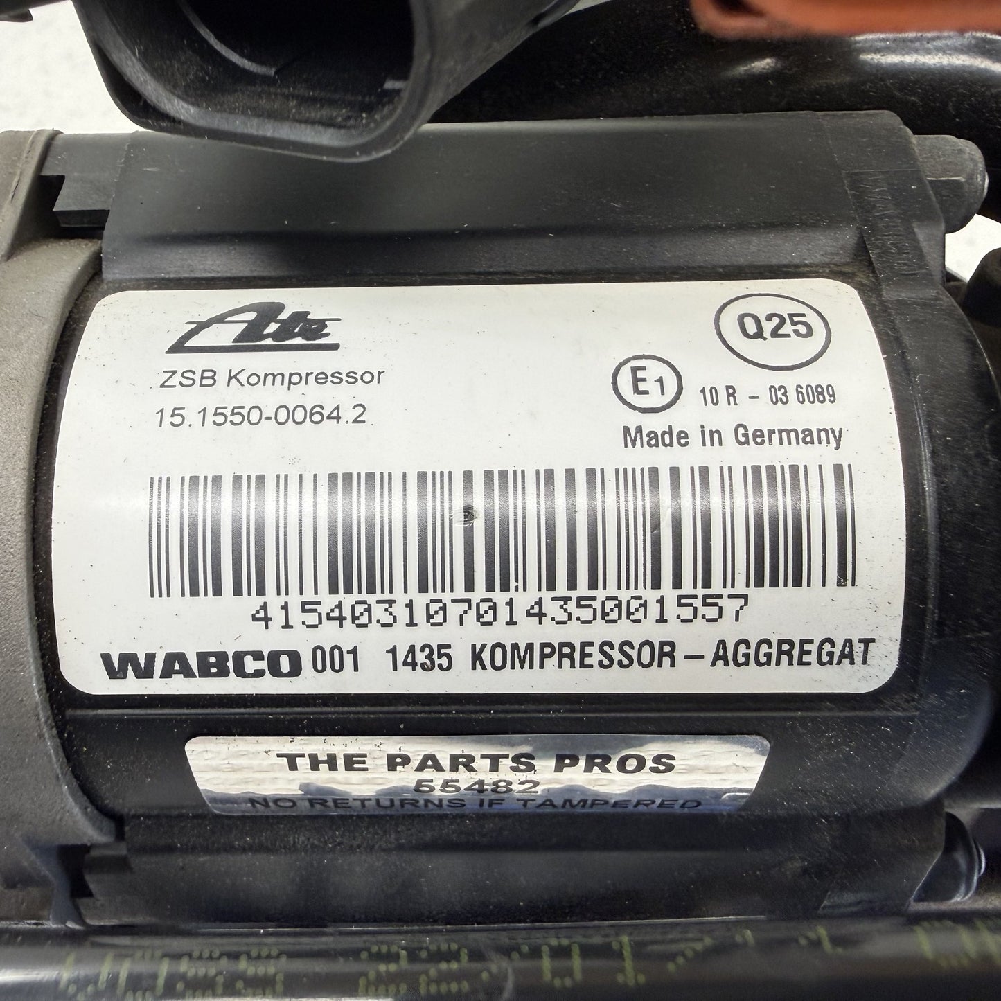 2014-2018 Bentley Flying Spur Air Suspension Compressor Pump W/ Valve Block OEM