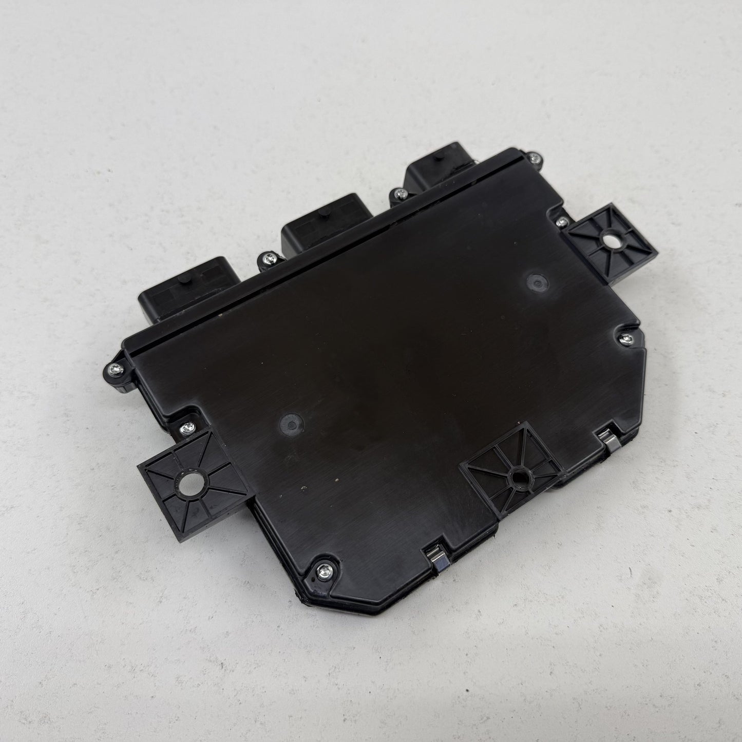 2022-2024 Rivian R1S R1T Power Bed Tailgate Control Module PT00054997-H OEM