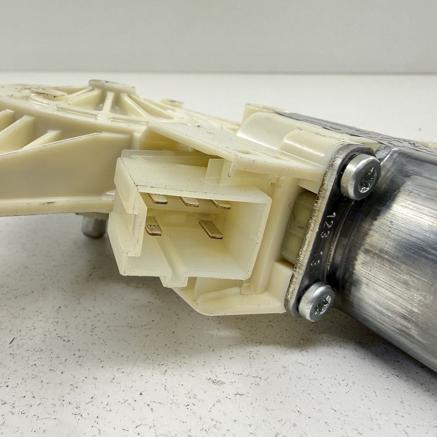 10-16 Mercedes W212 E350 Passenger Right Front Door Window Regulator Motor OEM