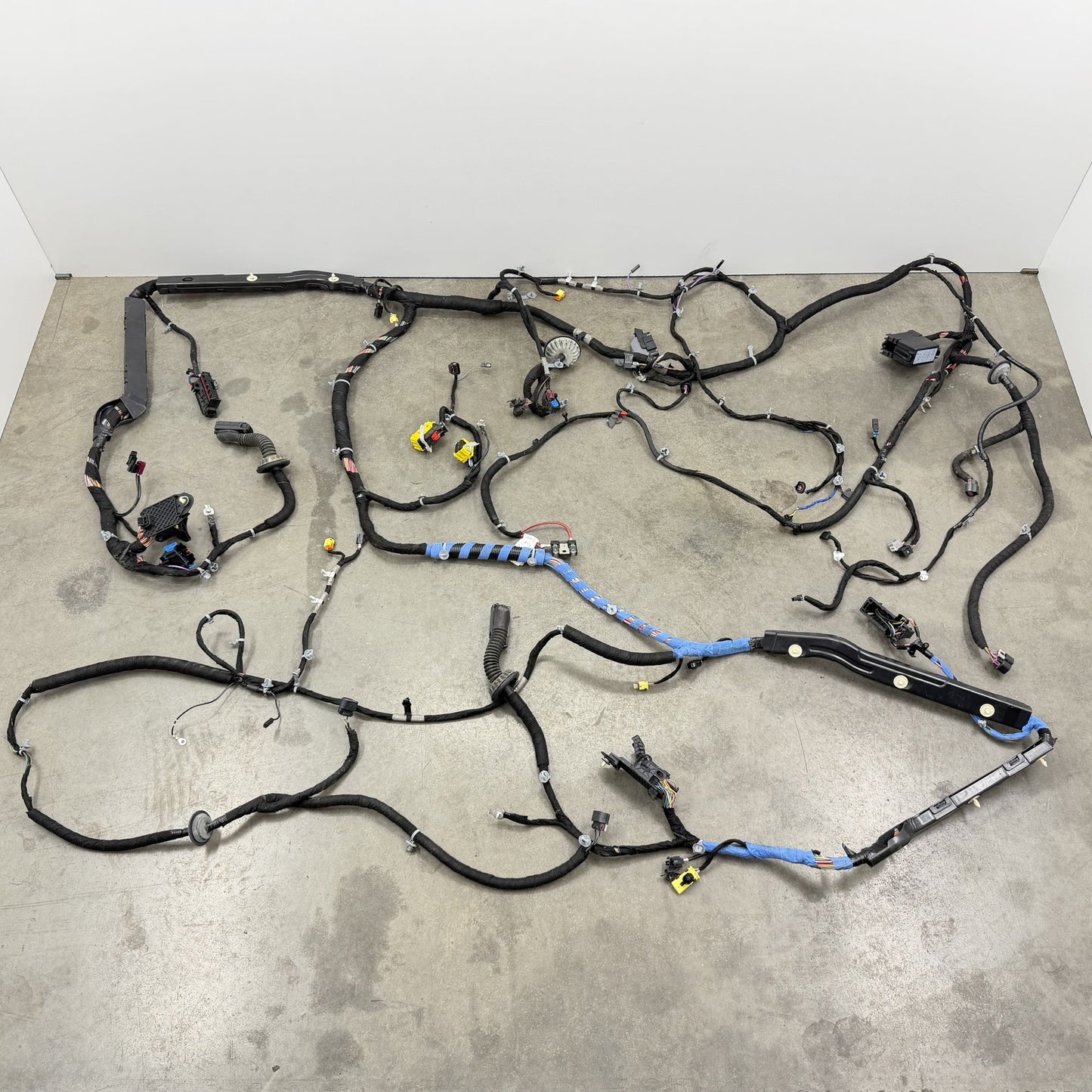 2014-2015 Chevrolet Camaro SS Chassis Main Body Wiring Harness 23170074 OEM