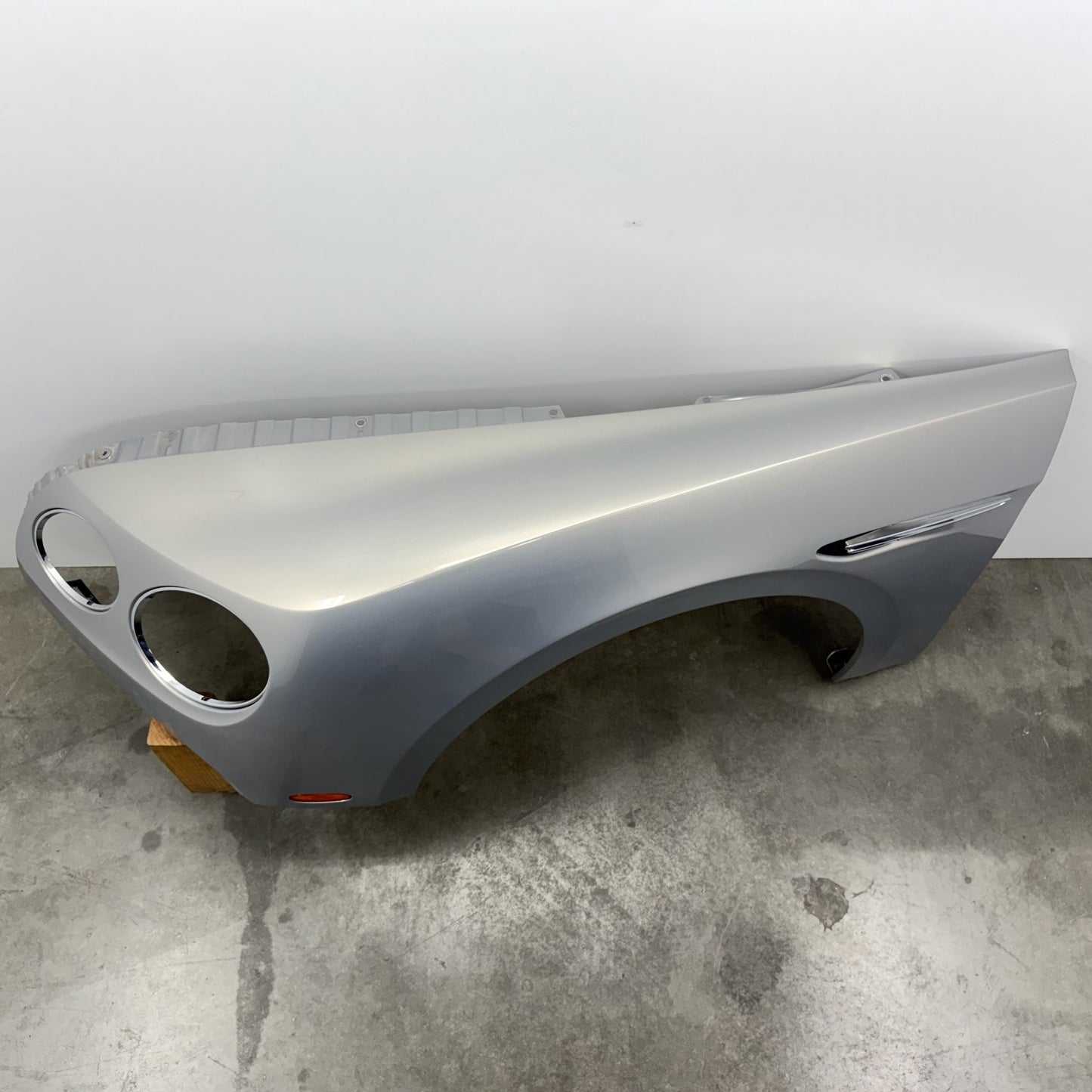 2014-2018 Bentley Flying Spur Driver Left Front Fender Panel Silver OEM