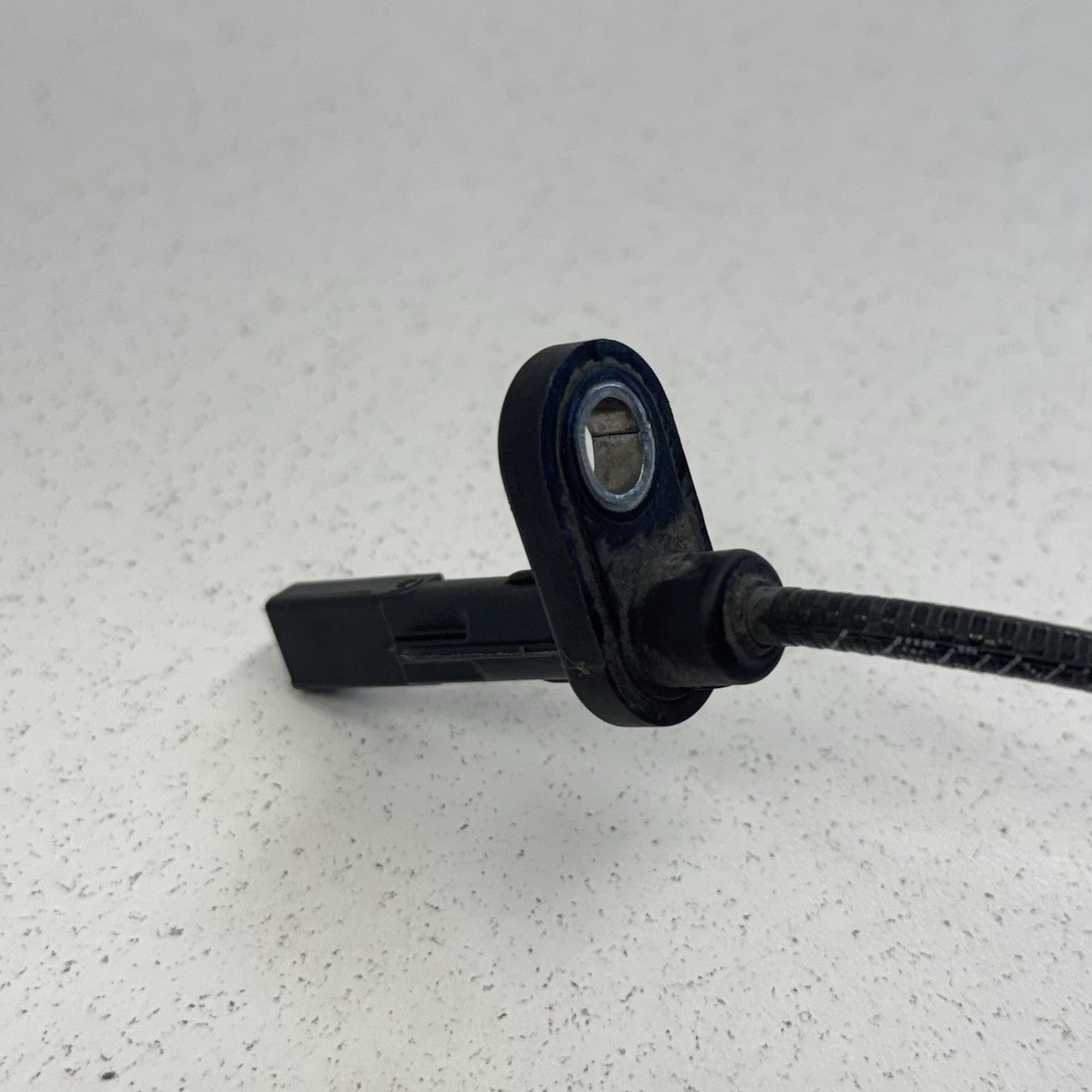 10-15 Chevrolet Camaro Front ABS Wheel Speed Sensor Left Or Right 92199861 OEM