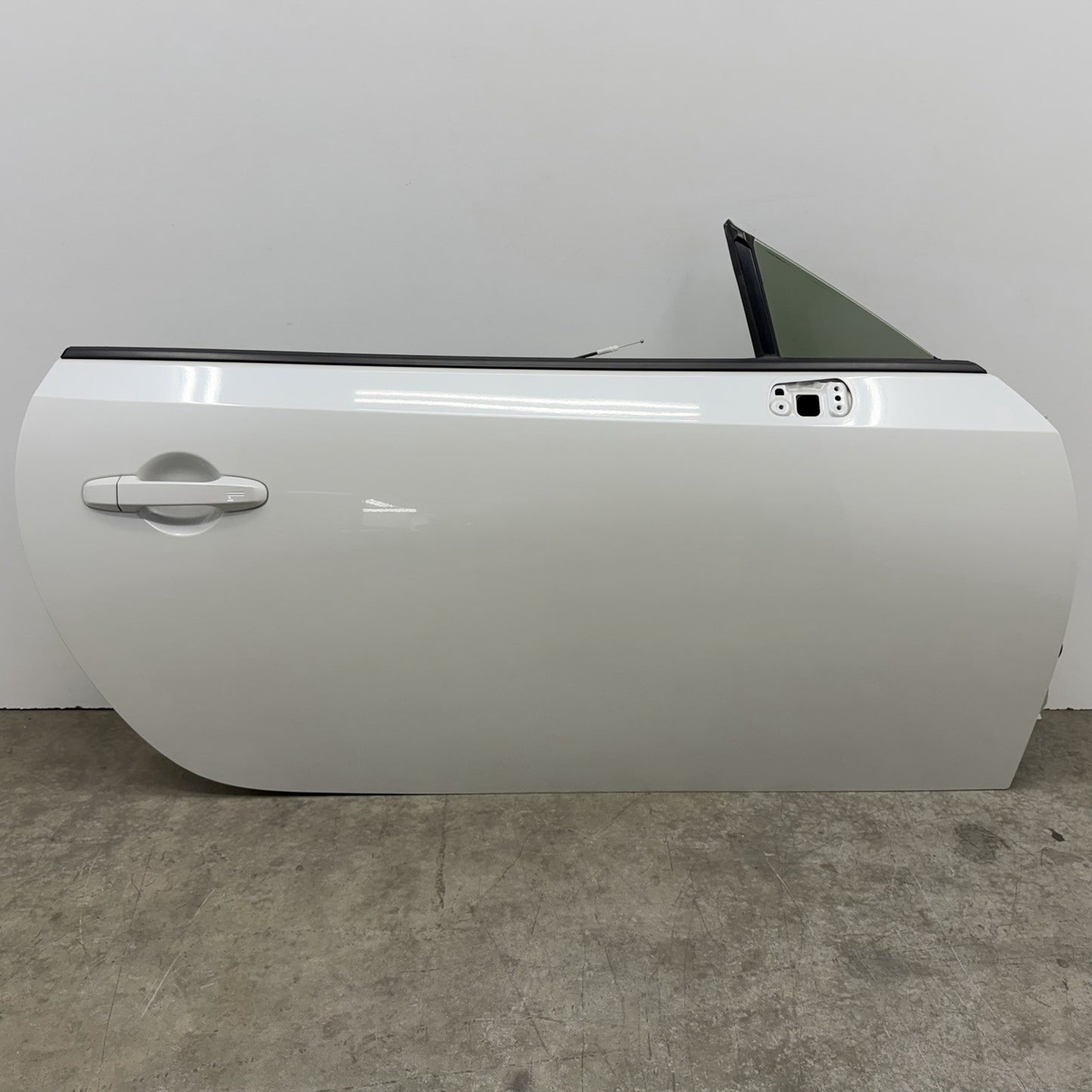 13-20 Subaru BRZ Passenger Right Door Shell Complete With Glass Satin White OEM