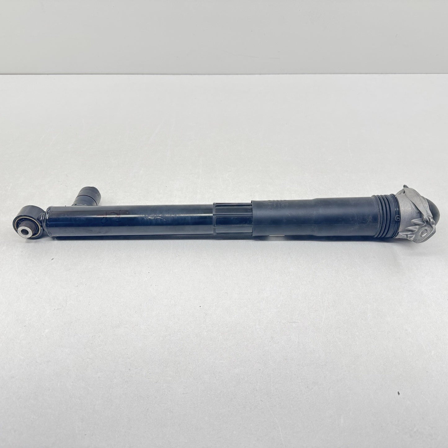 22-25 VOLKSWAGEN GOLF R MK8 LEFT OR RIGHT REAR SHOCK ABSORBER 5WA512009BG OEM