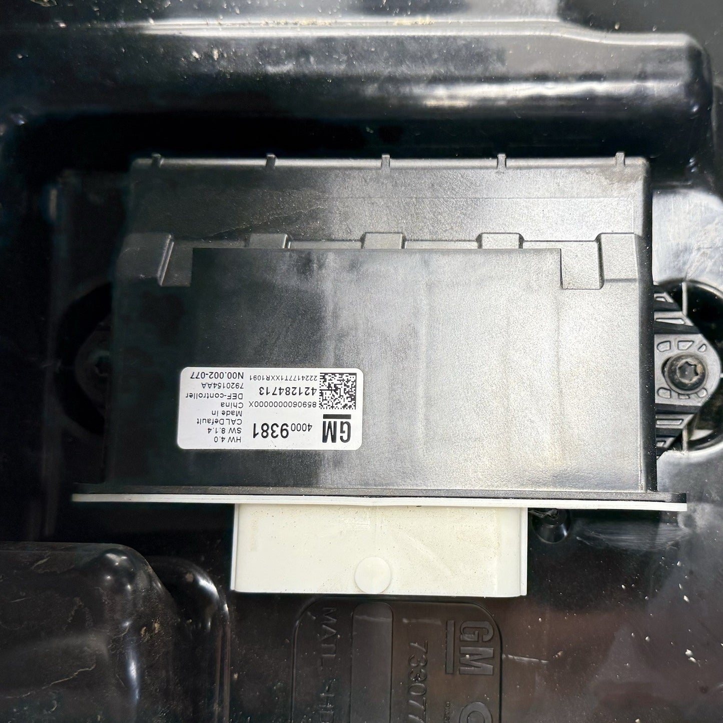24-25 Silverado Sierra 2500 3500 Diesel Exhaust Fluid Def Tank With Pump OEM