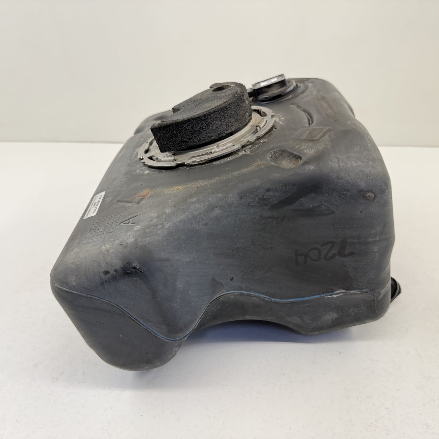 2019-2024 Ram 2500 3500 Diesel DEF Tank Reservoir W/ Pump Module Assembly OEM