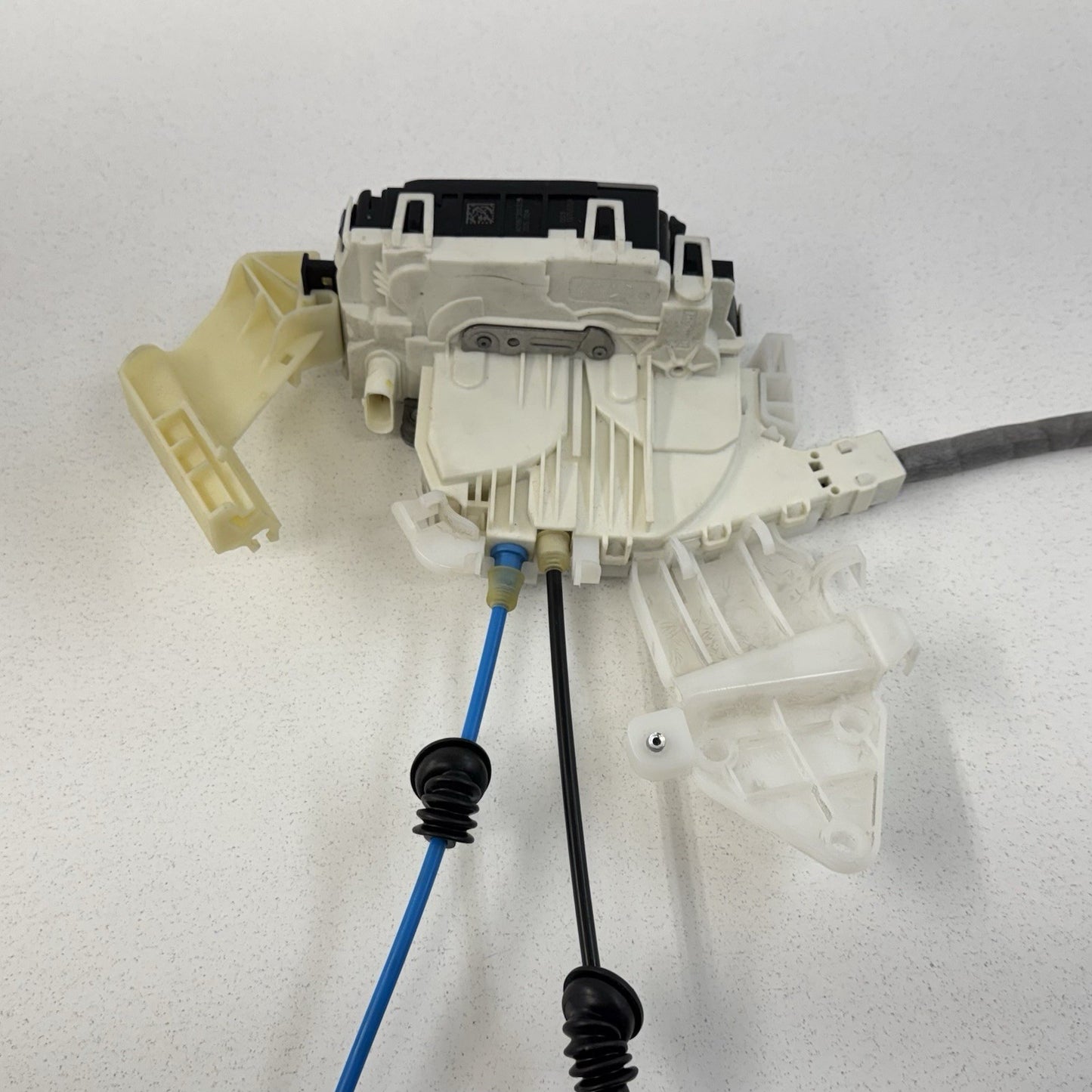 10-16 Mercedes W212 E350 Driver Left Rear Door Latch Lock Actuator OEM