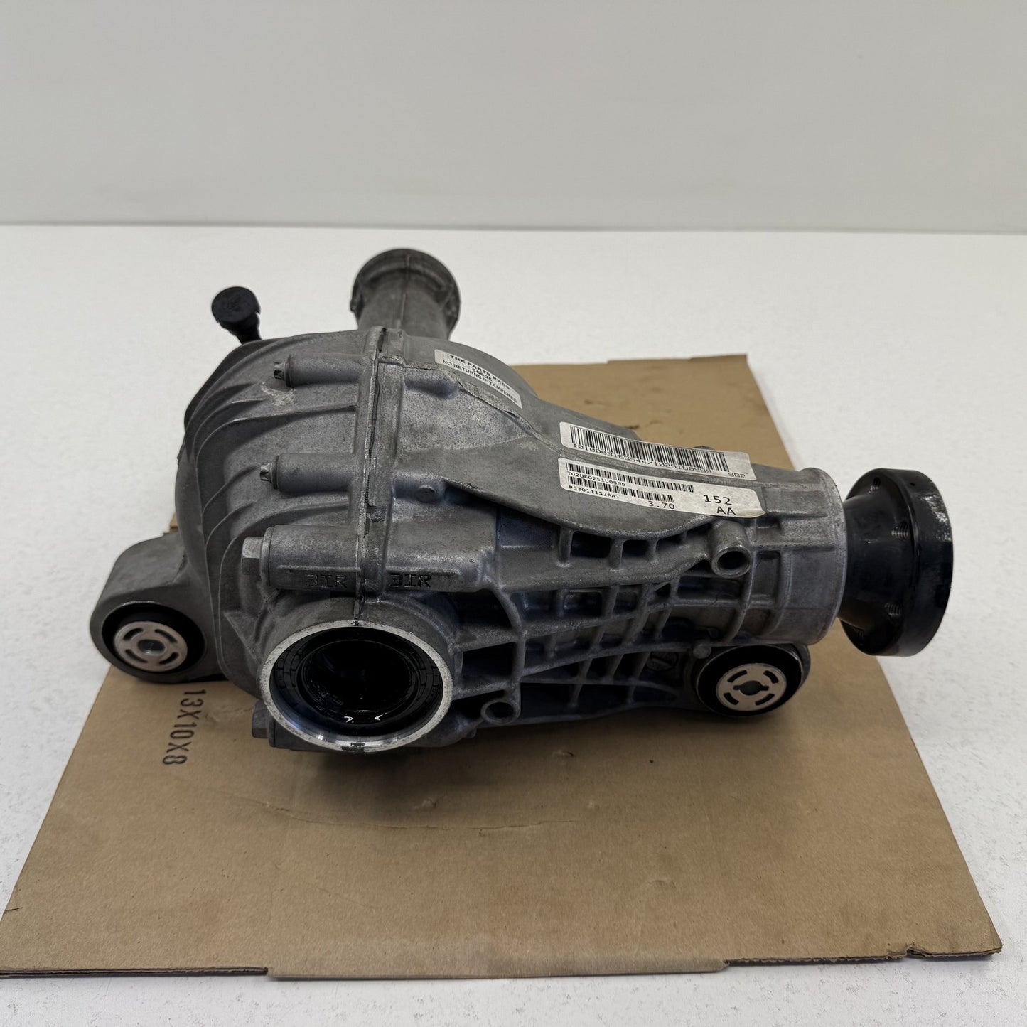 2018-2024 Dodge Durango SRT Front Differential Diff 3.70 Ratio 53011152AA OEM