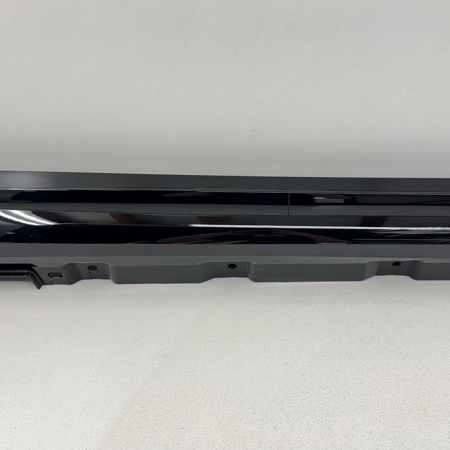 14-20 Mercedes W222 S550 AMG Sport Right Side Skirt Rocker Panel Cover Trim OEM