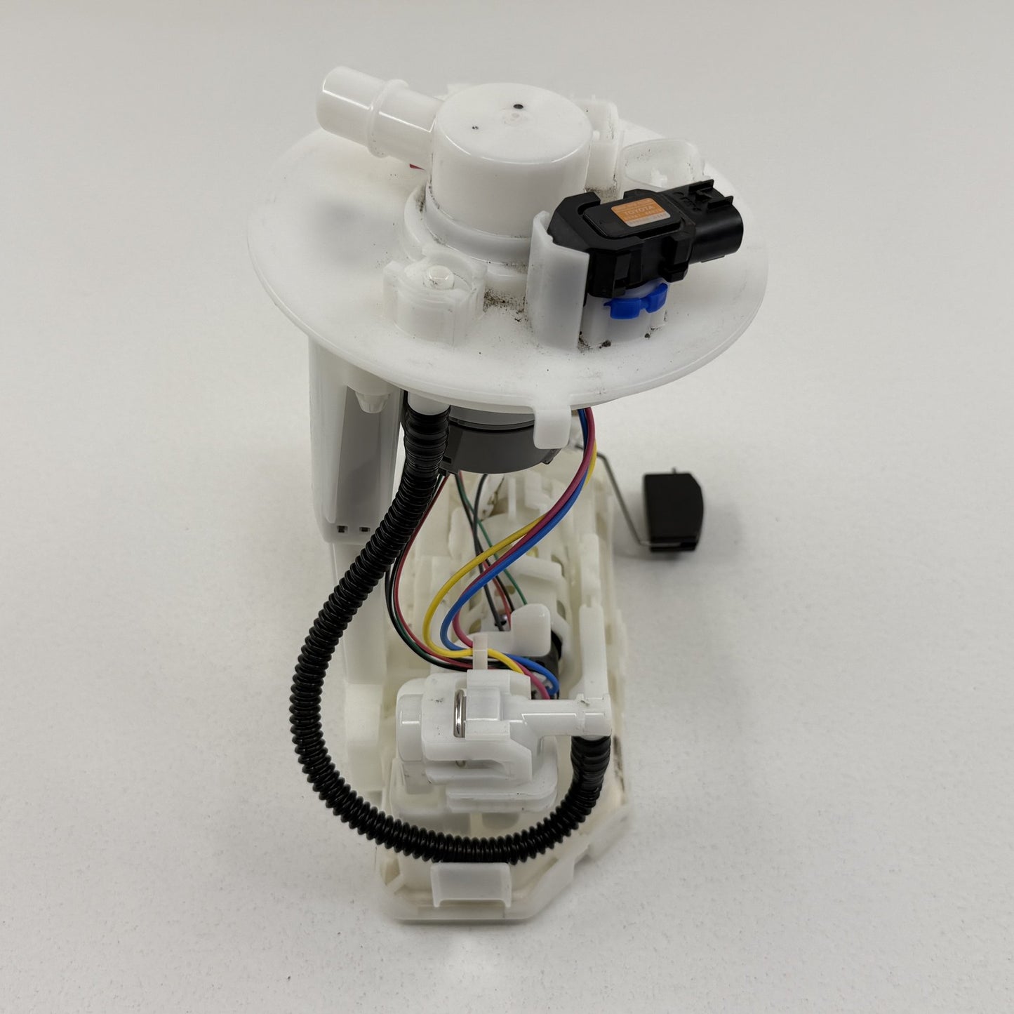 2019-2025 Toyota RAV4 Hybrid Gas Tank Fuel Pump Sending Unit 77020-42251 OEM