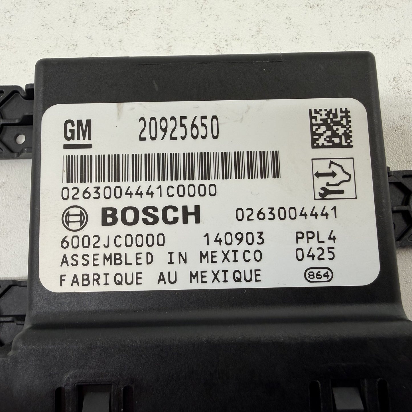 2010-2015 Chevrolet Camaro Parking Assist Control Module 20846676 OEM