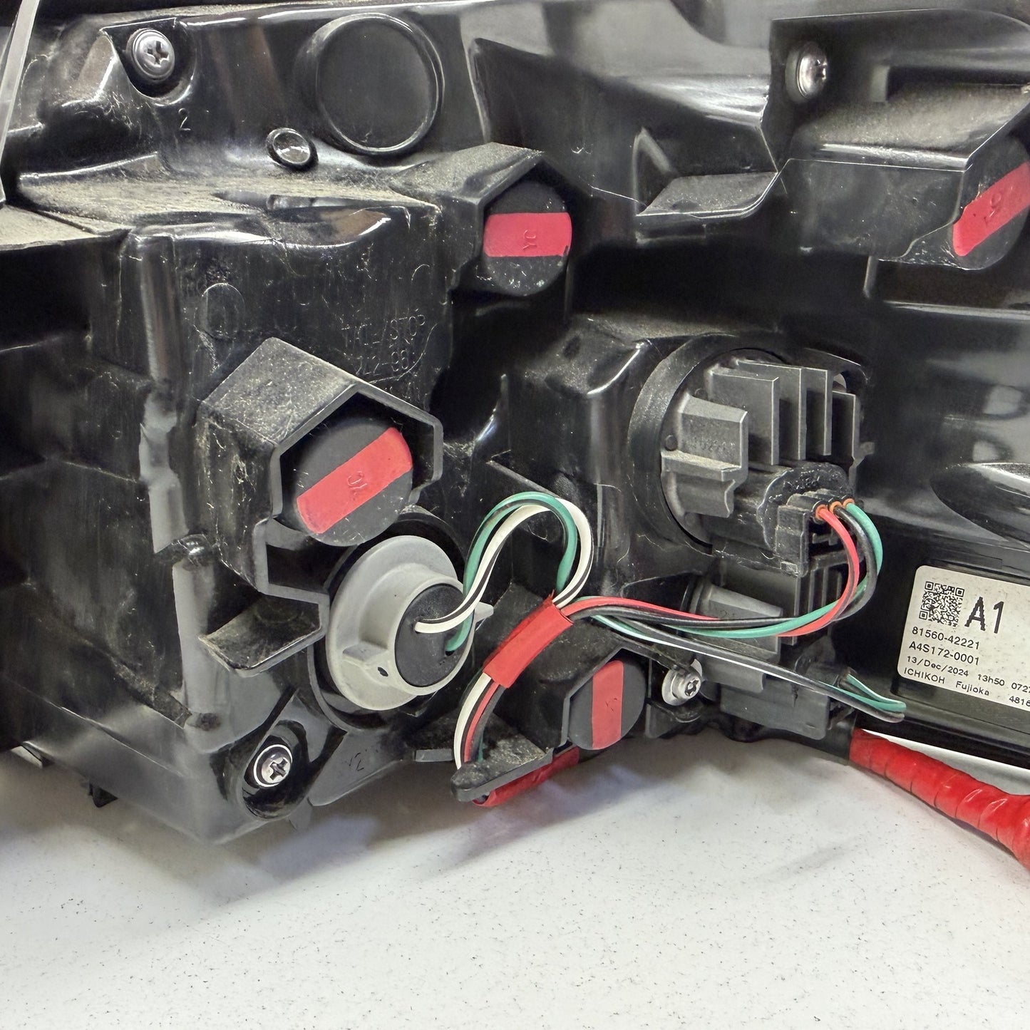2019-2025 Toyota RAV4 Left Rear Outer LED Taillight Light Lamp 81560-42221 OEM