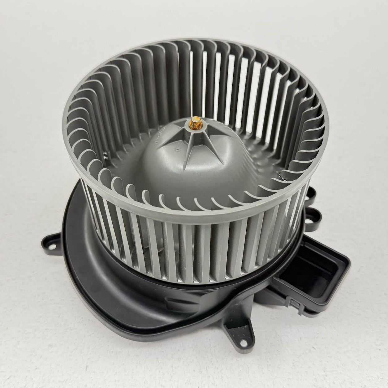 24-26 Ford Mustang HVAC AC Air Temperature Fan Blower Motor PR3H19846AA OEM
