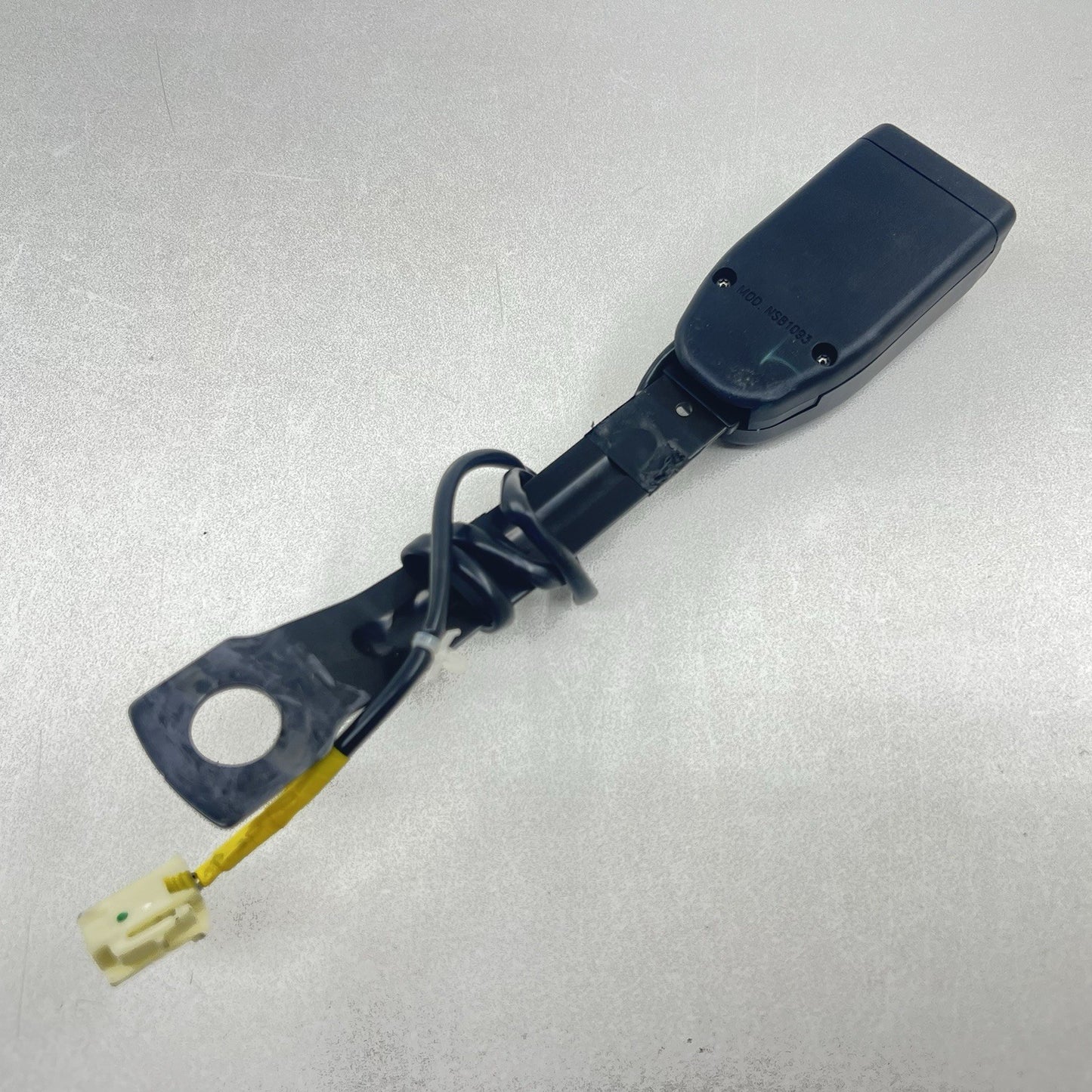 24-25 SUBARU CROSSTREK LEFT FRONT SEAT BELT SEATBELT BUCKLE 64631FN00A OEM
