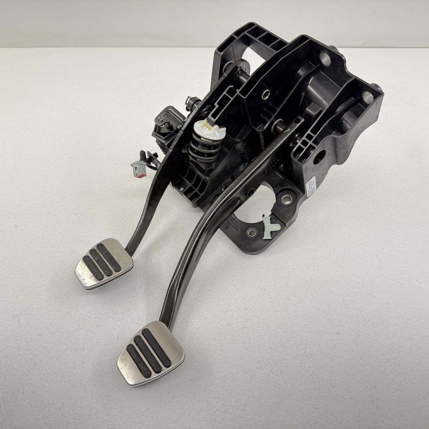 24-26 Ford Mustang GT Manual Transmission Clutch Brake Pedal Assembly OEM