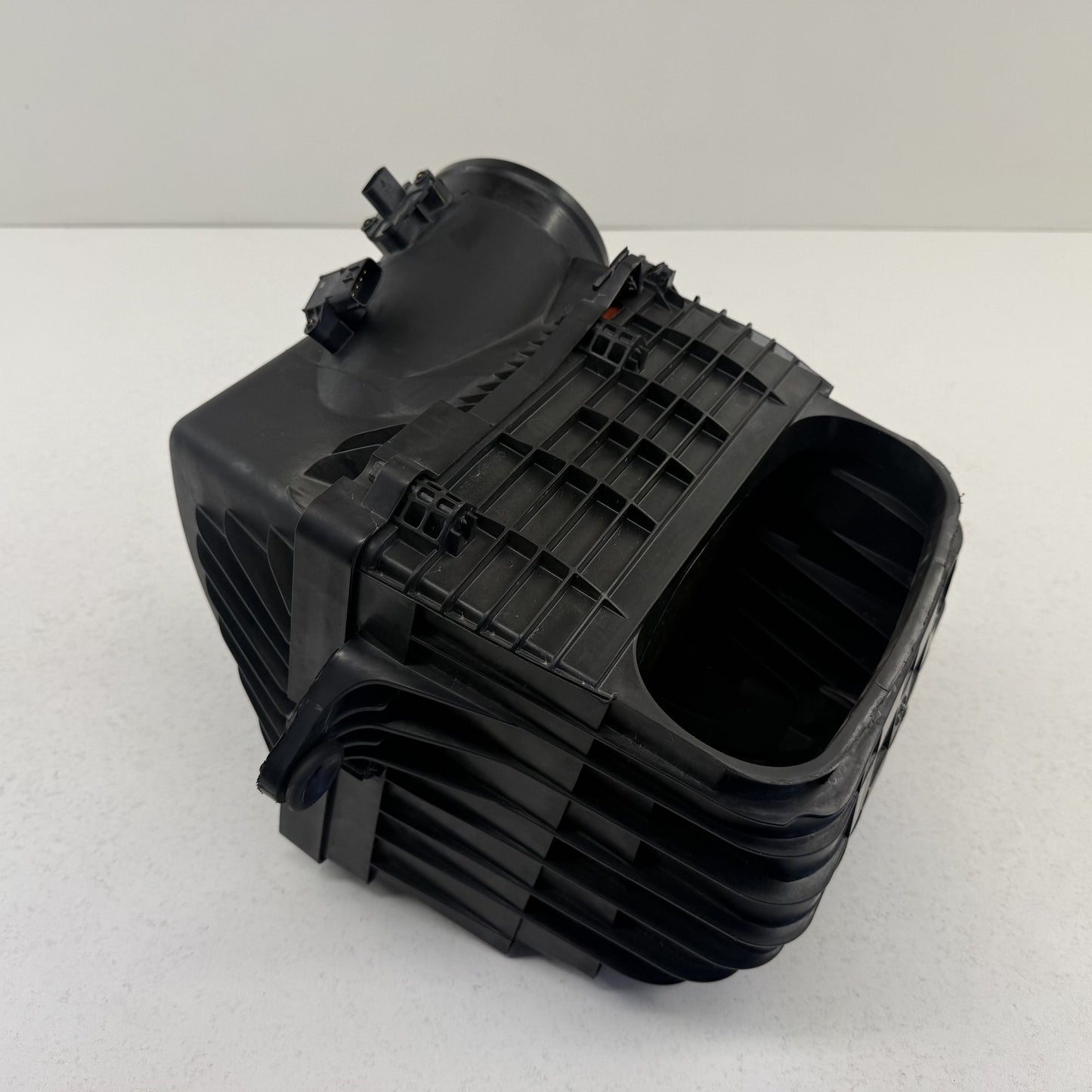 2019-2024 Ram 2500 3500 4500 5500 Cummins Air Cleaner Box Filter Intake Box OEM