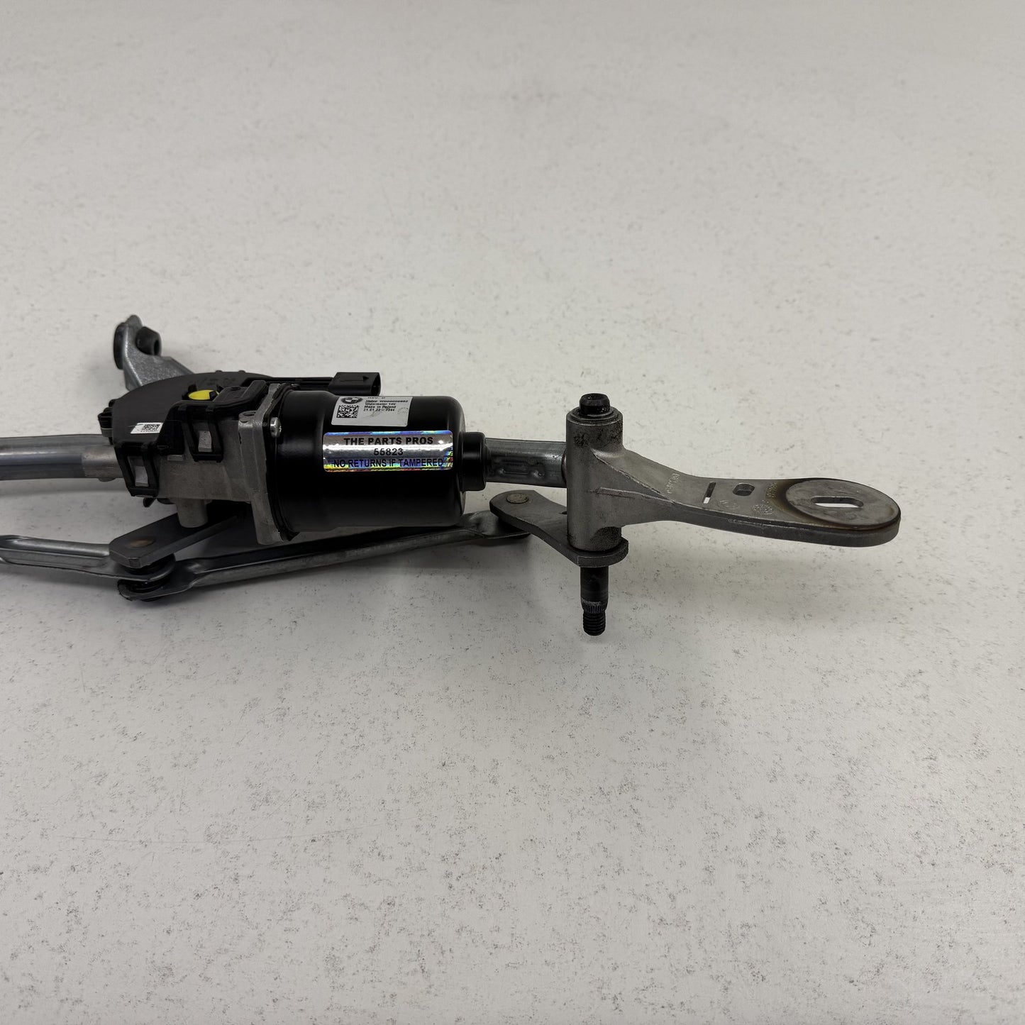 21-26 BMW M3 M4 G80 G82 Front Windshield Wiper Motor Linkage Arm Assembly OEM